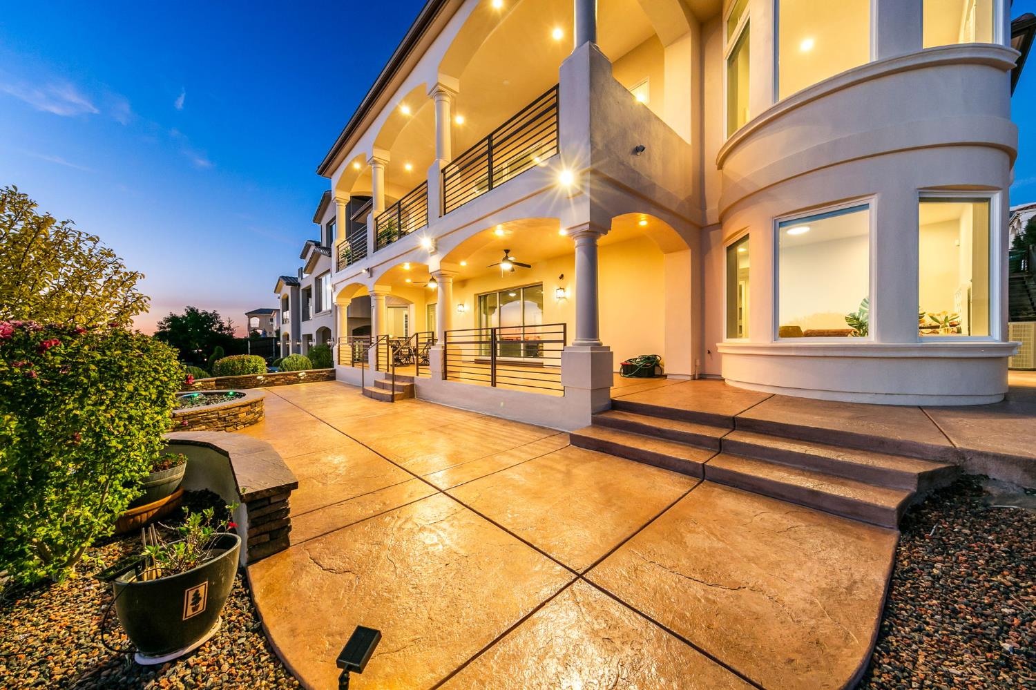 455 Serpa Way