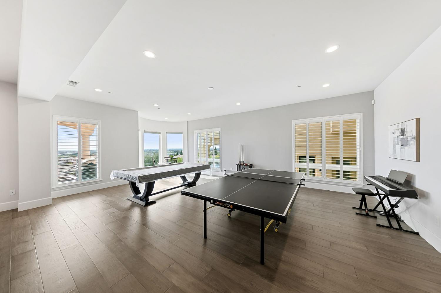 455 Serpa Way