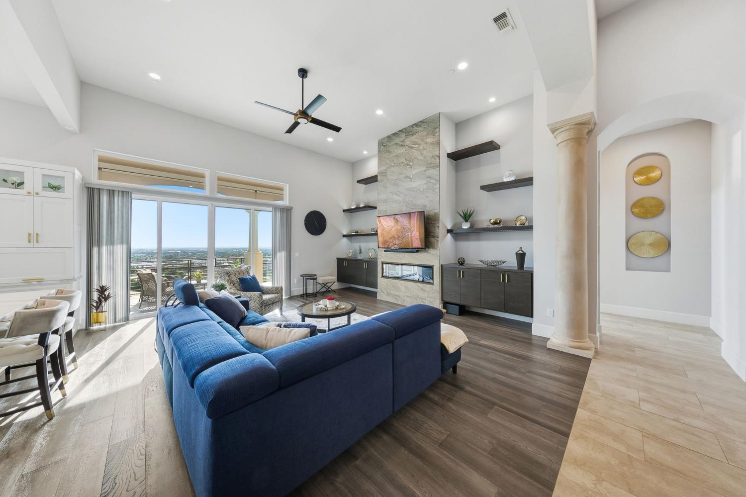 455 Serpa Way
