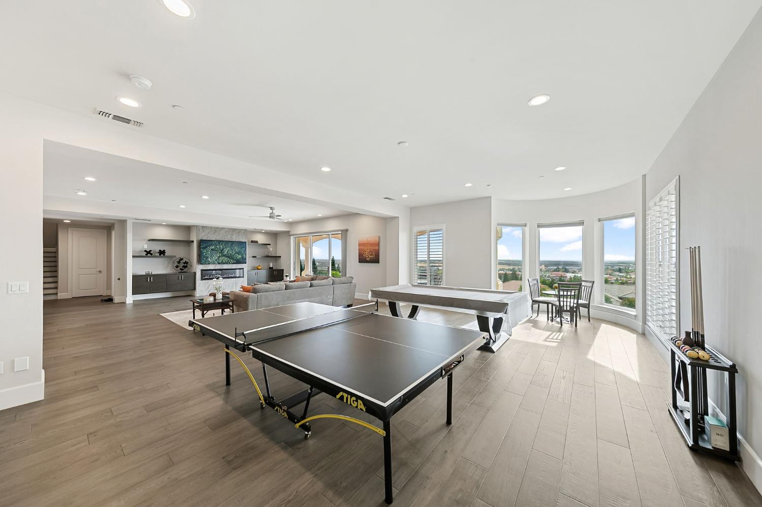 455 Serpa Way