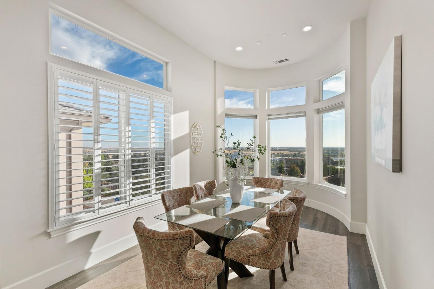 455 Serpa Way