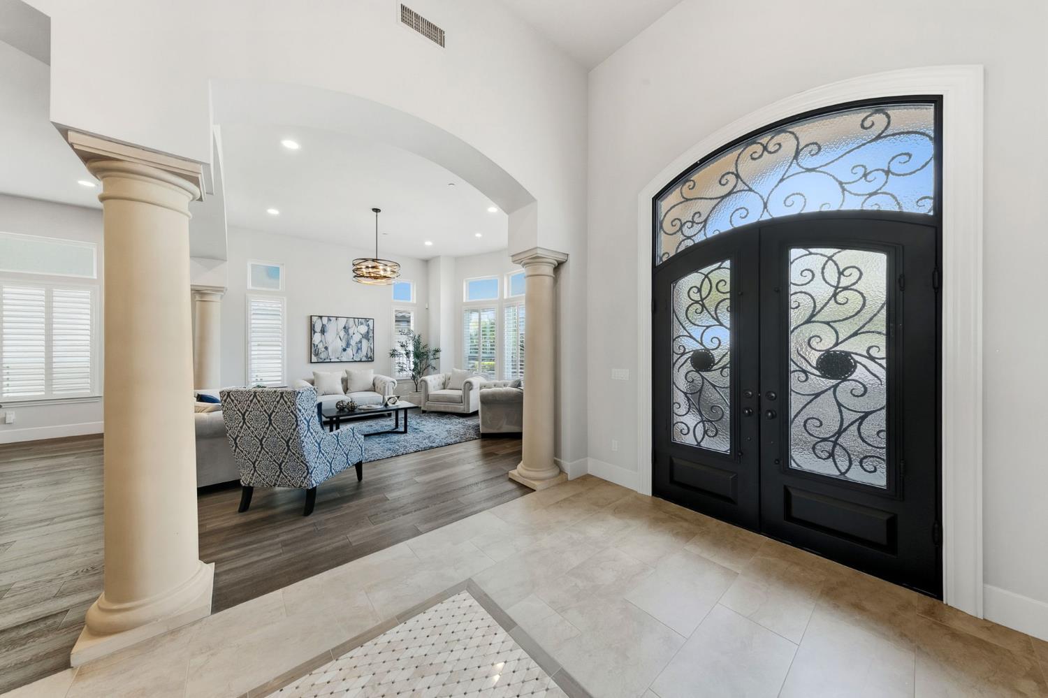 455 Serpa Way