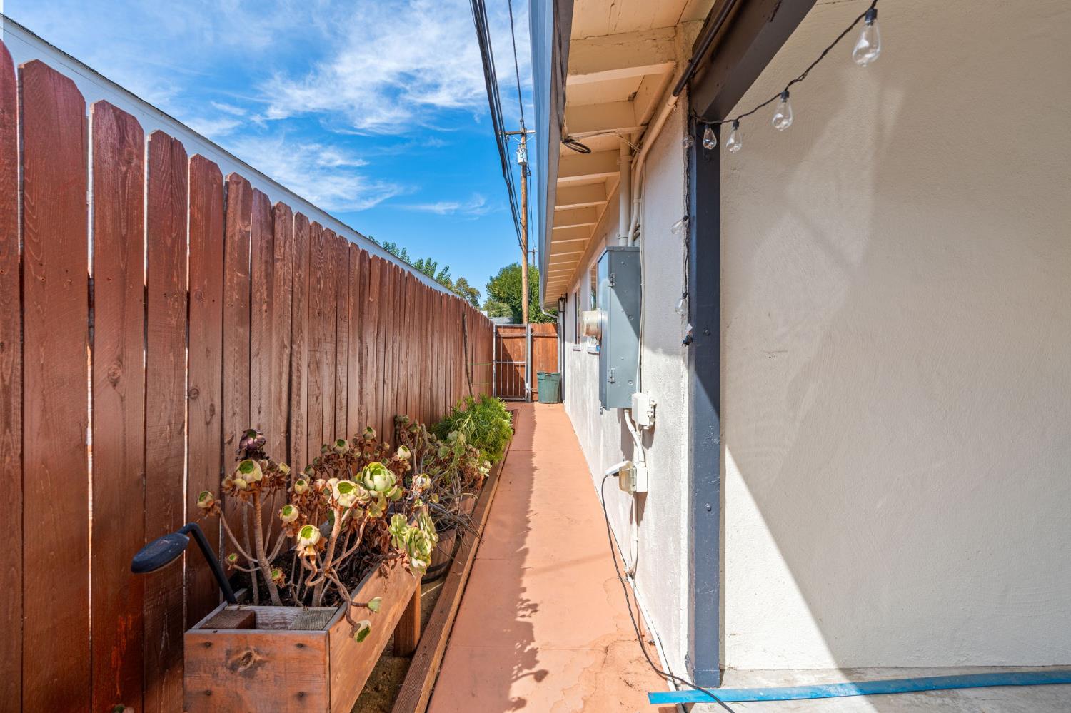 1005 Fremont Boulevard