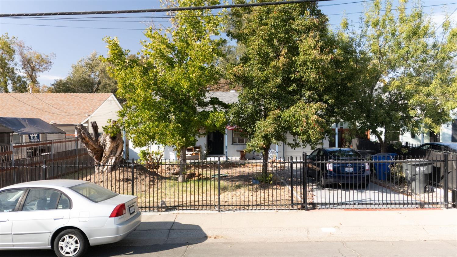 1095 Sonoma Avenue