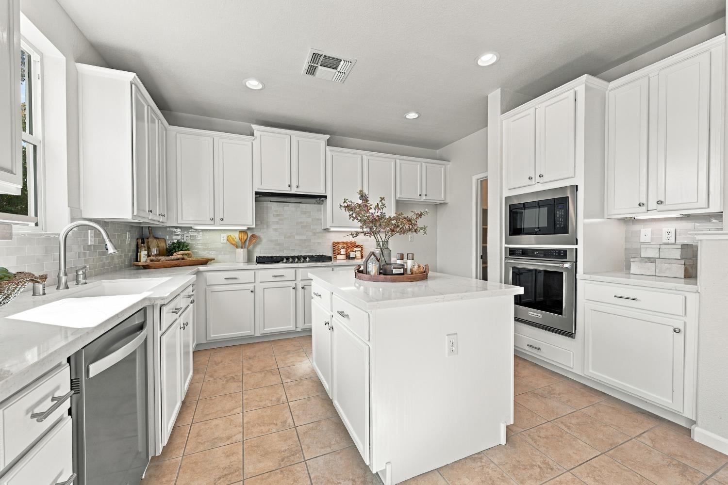 3667 Archetto Drive