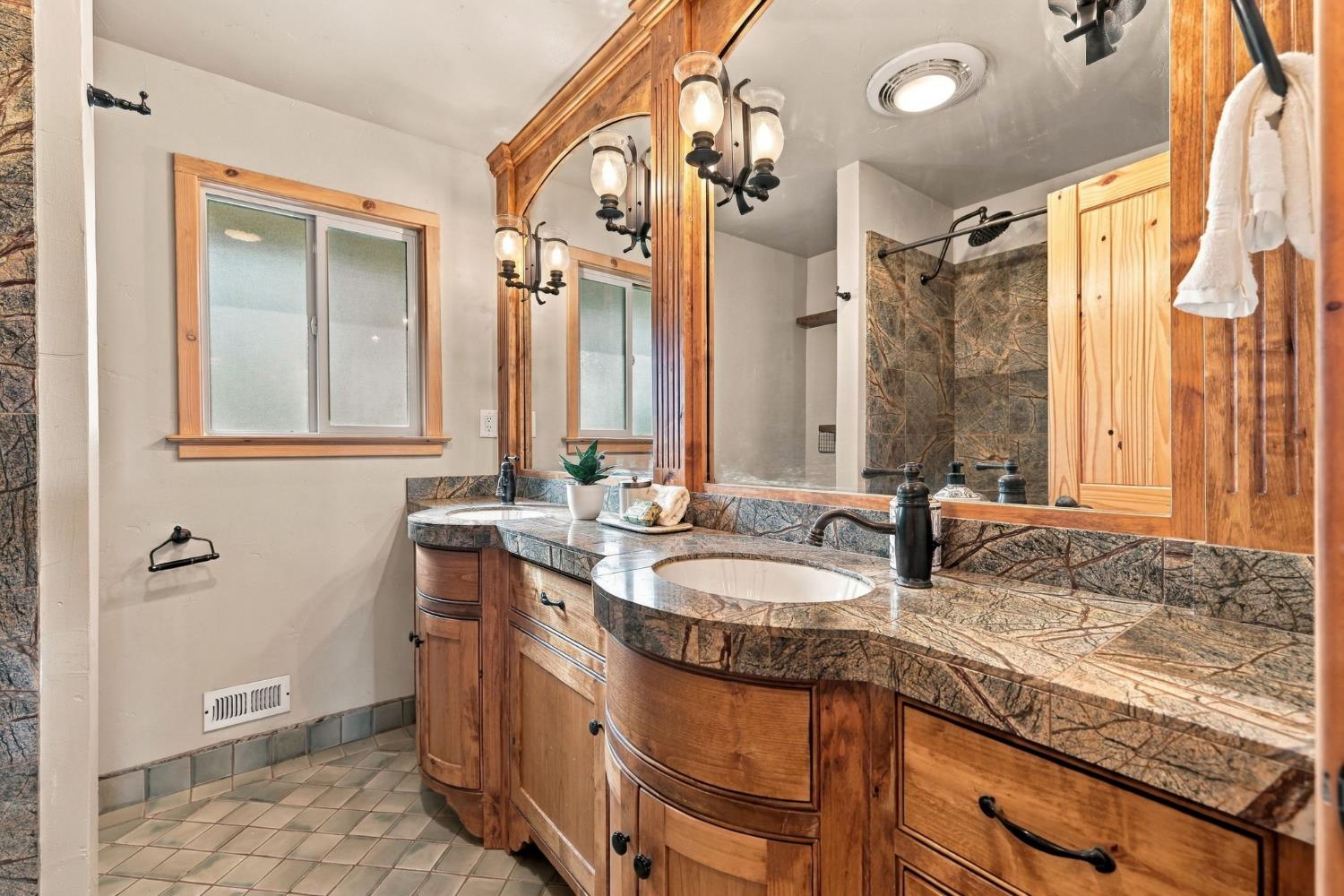 19526 Shawnee Trail