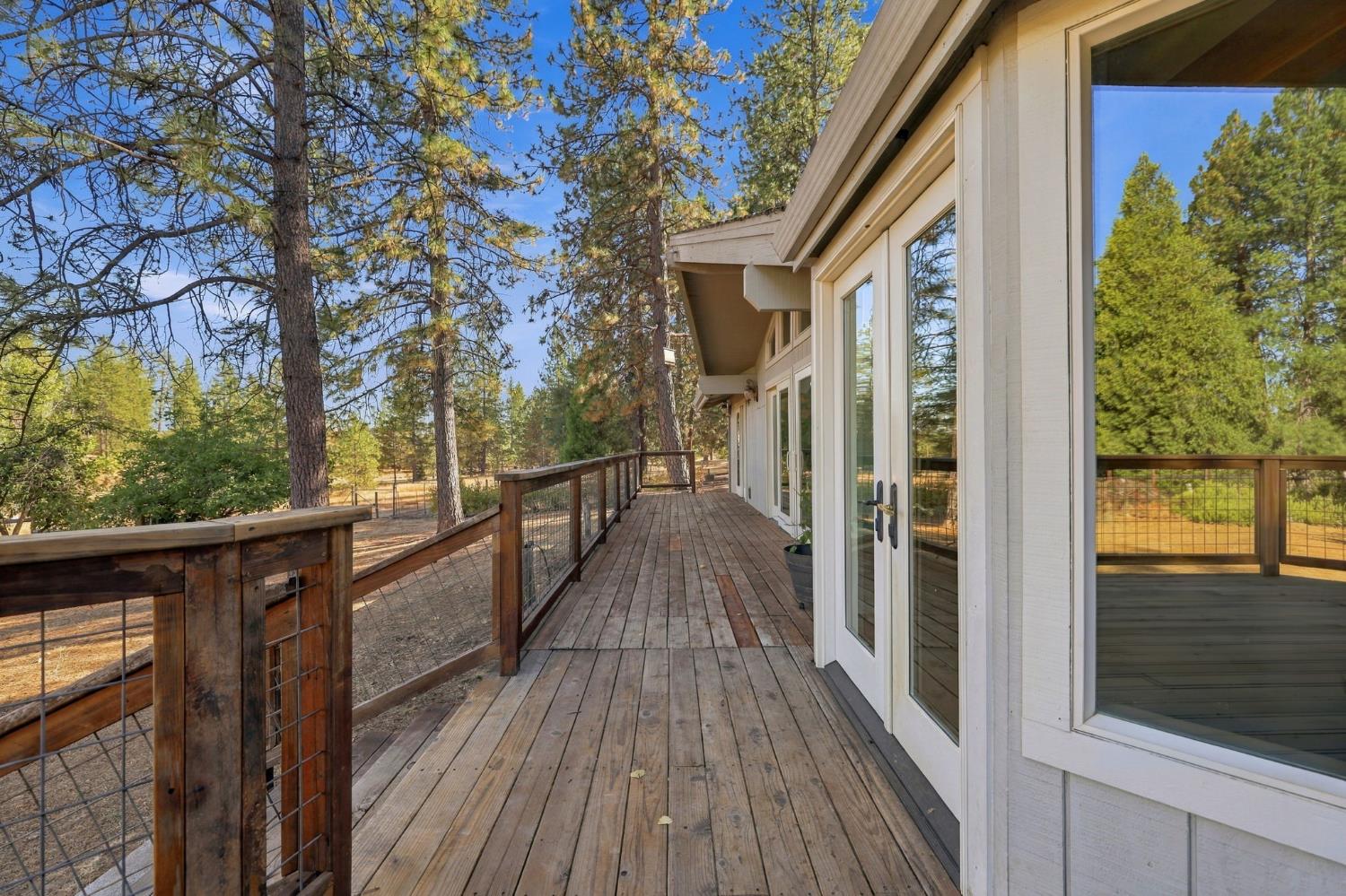 19526 Shawnee Trail