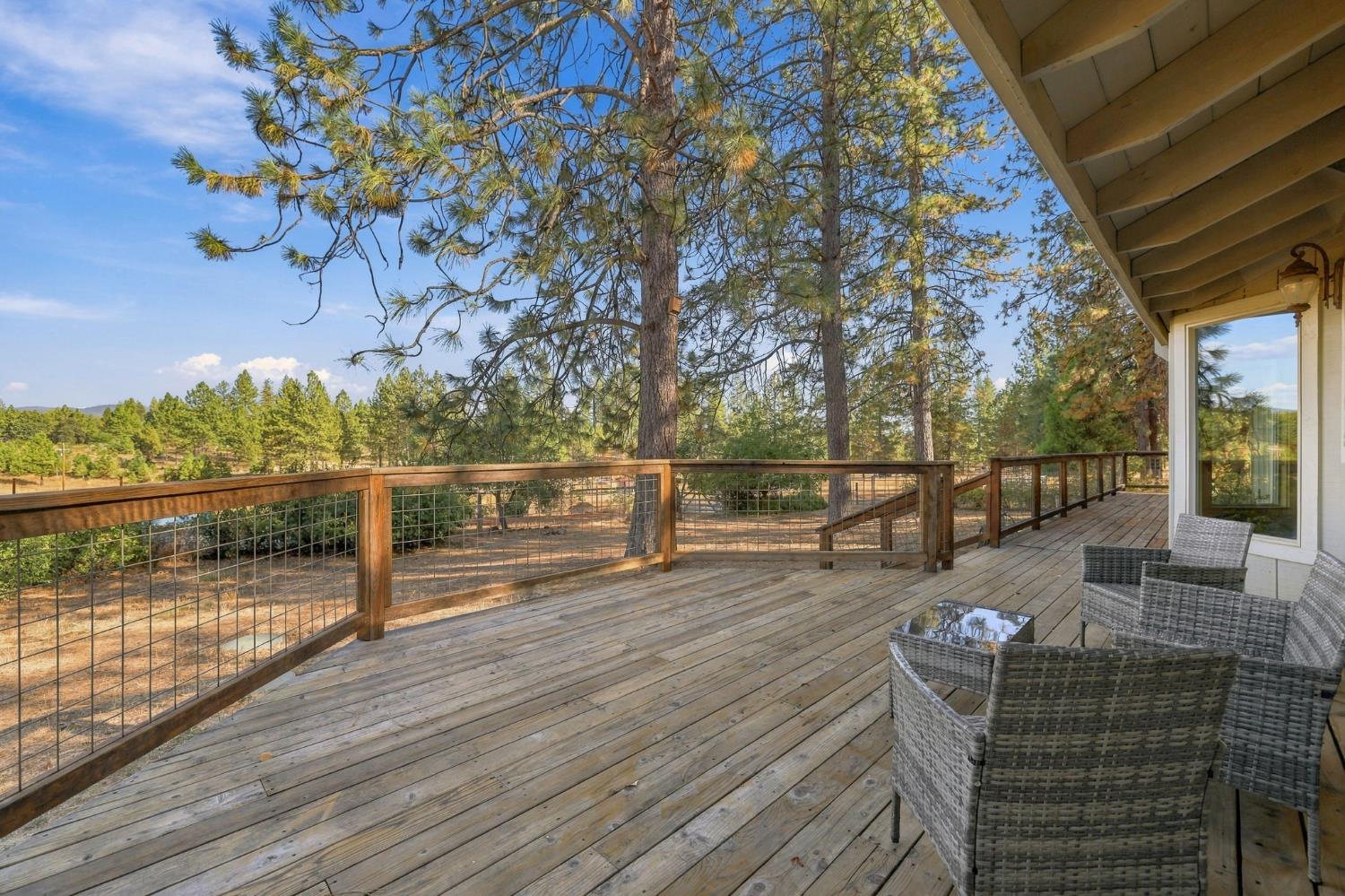 19526 Shawnee Trail