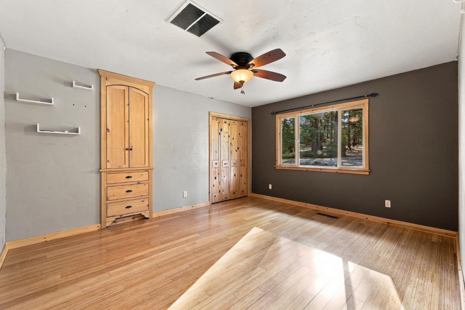19526 Shawnee Trail