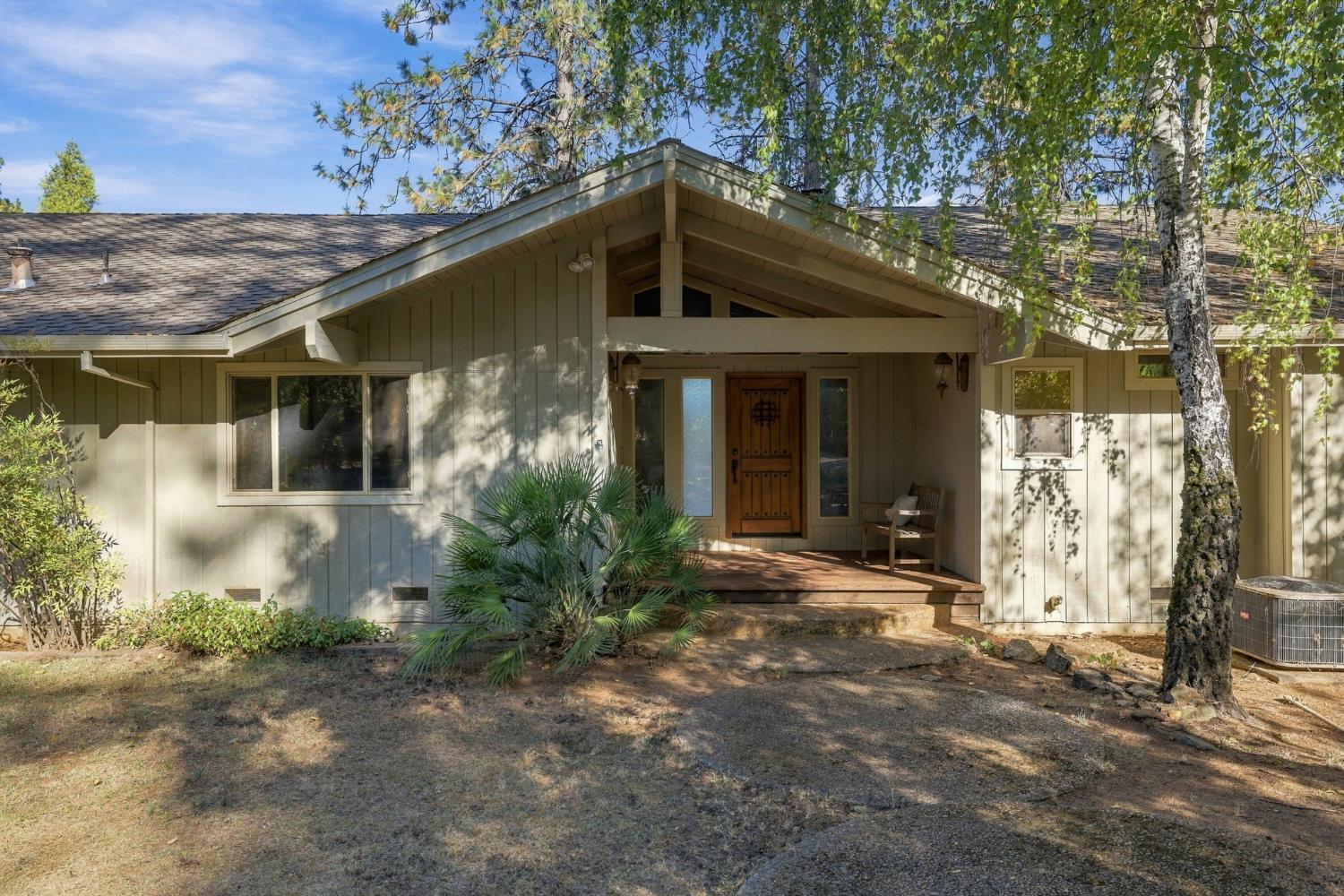 19526 Shawnee Trail
