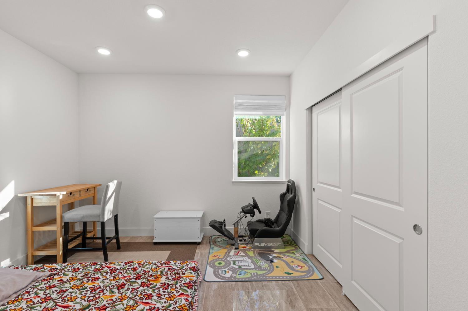 2667 Alcove Way
