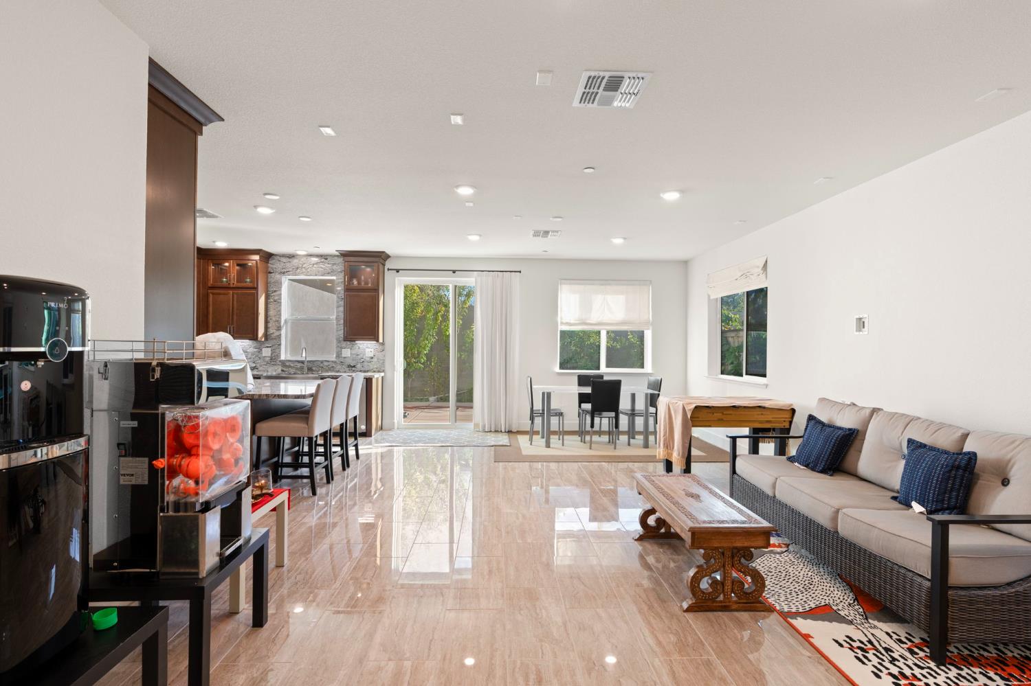 2667 Alcove Way