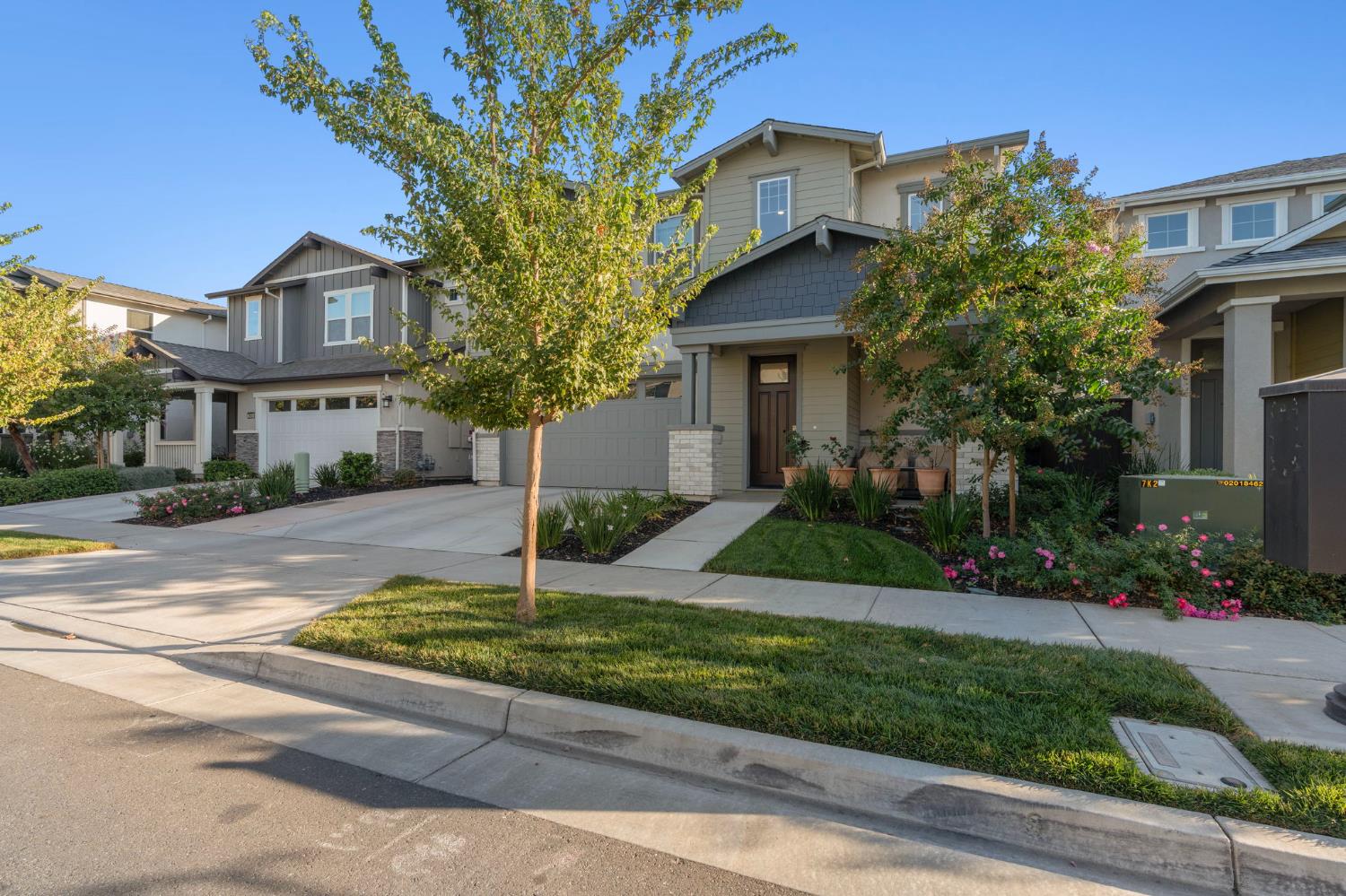2667 Alcove Way