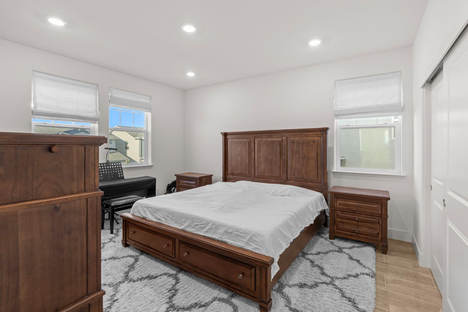 2667 Alcove Way