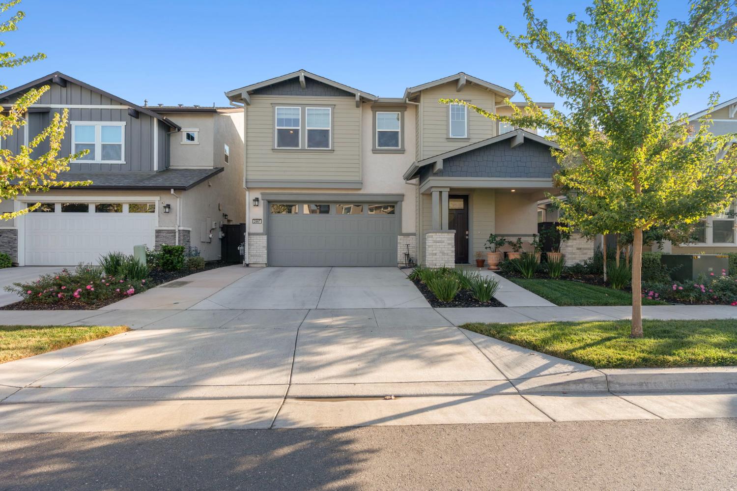 2667 Alcove Way