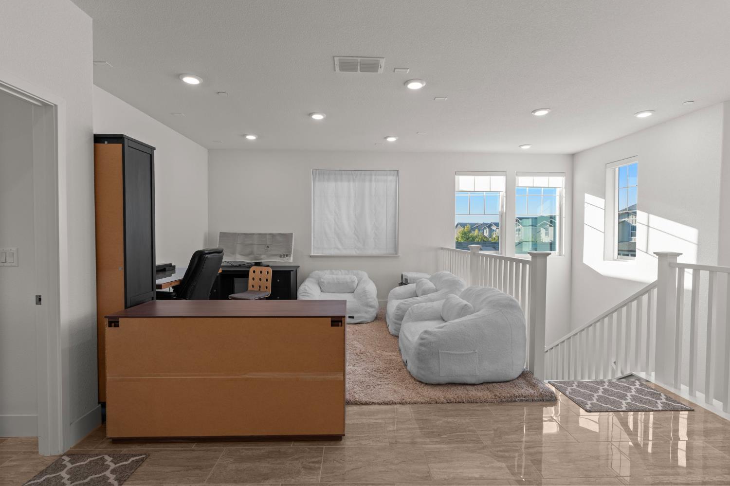 2667 Alcove Way