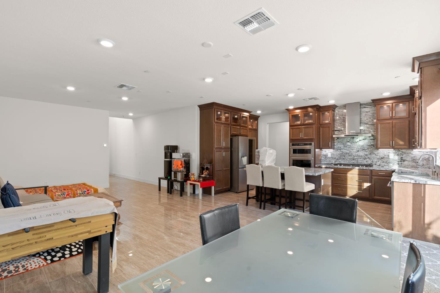 2667 Alcove Way