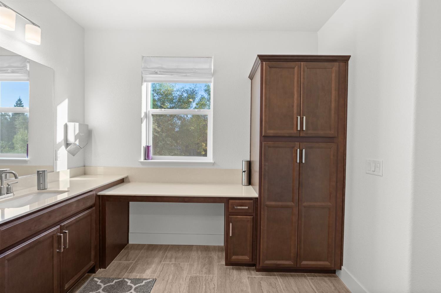 2667 Alcove Way