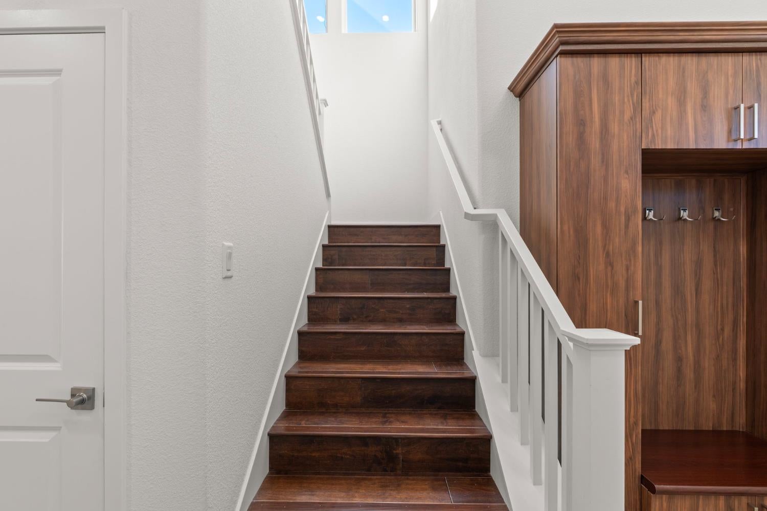 2667 Alcove Way