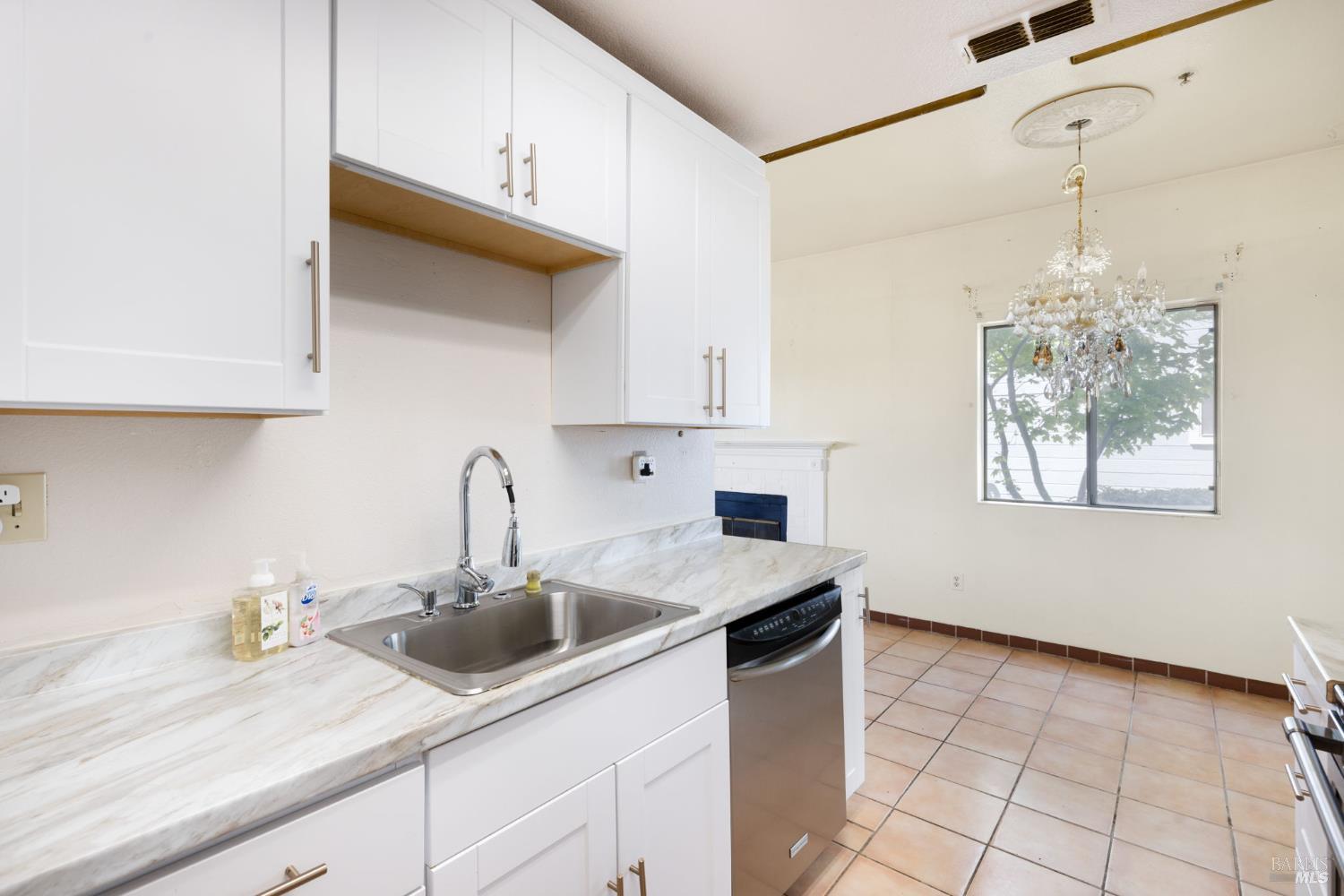 1850 Blossom Avenue 116