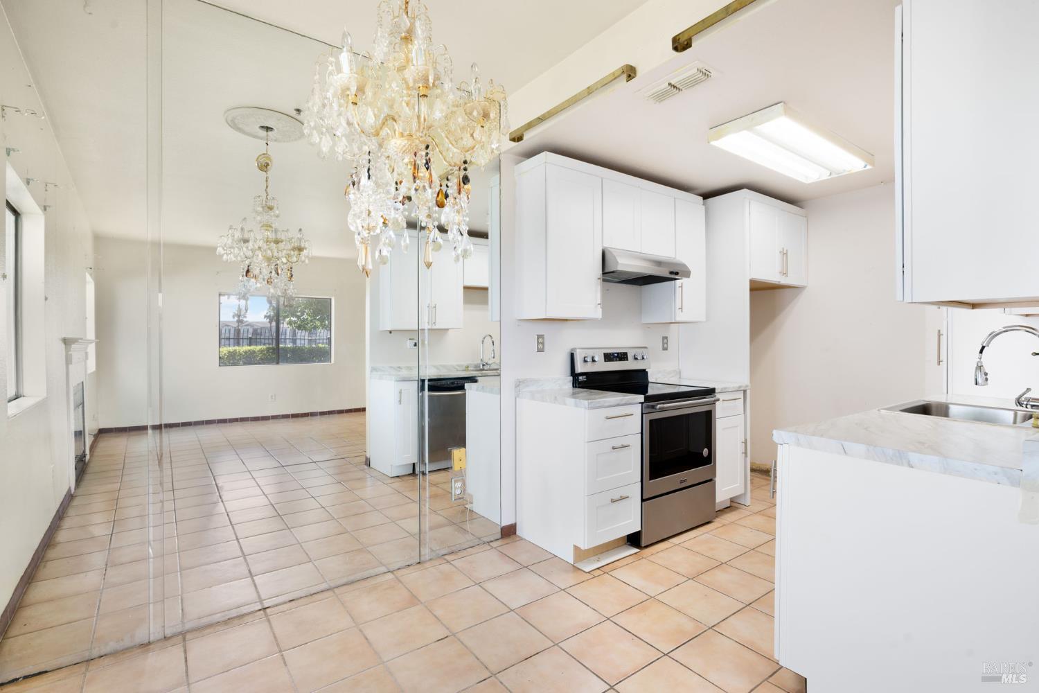 1850 Blossom Avenue 116