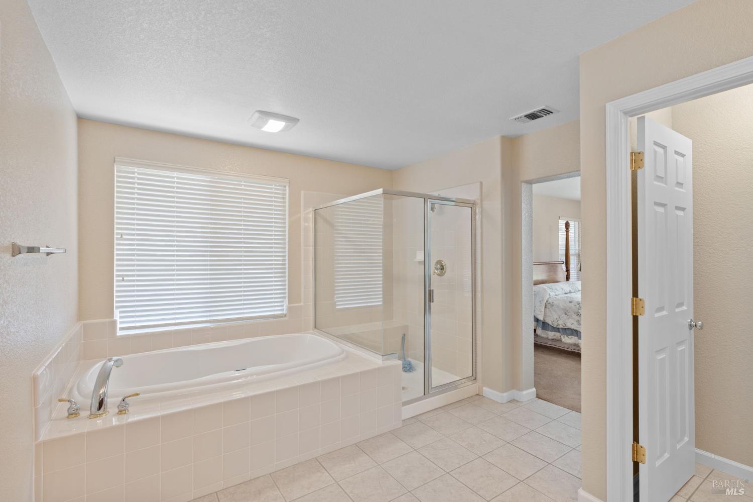 913 Zephyr Lane