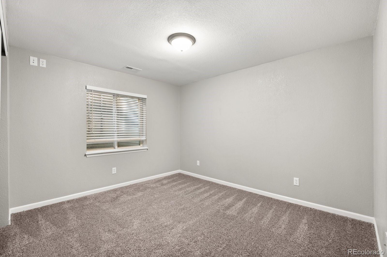 11384 Oakland Drive
