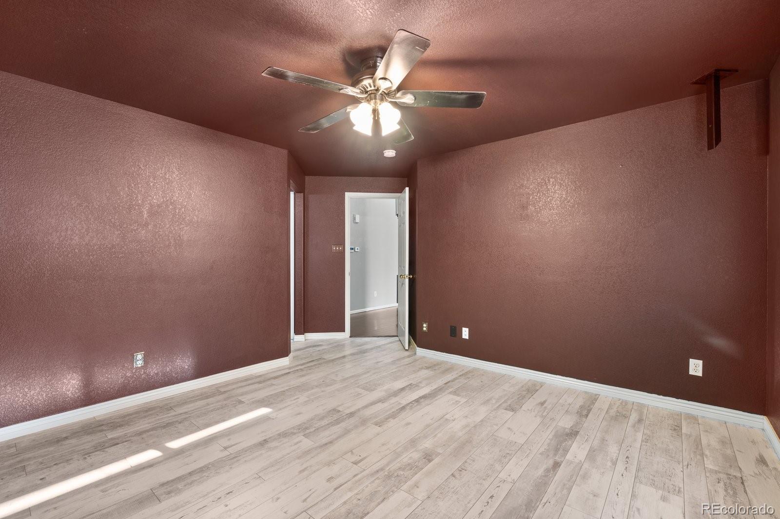 11384 Oakland Drive