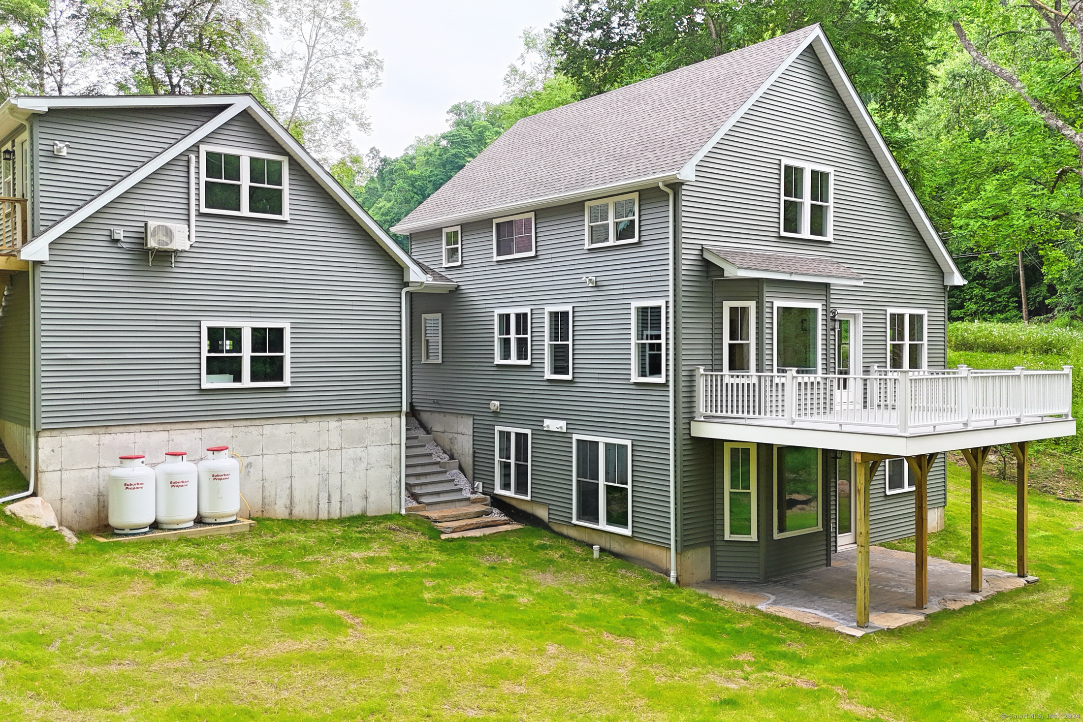 90 Perry Drive