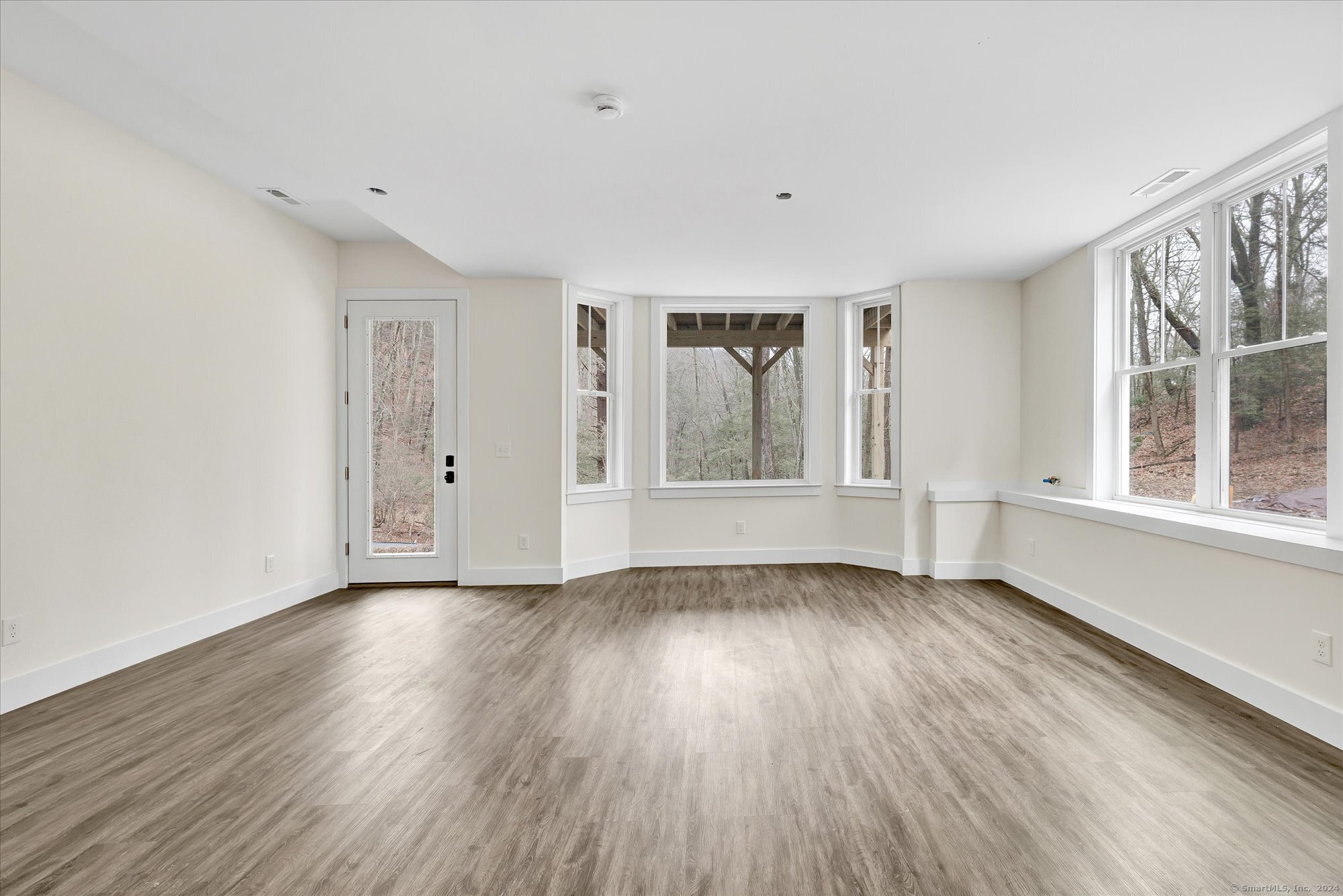 90 Perry Drive