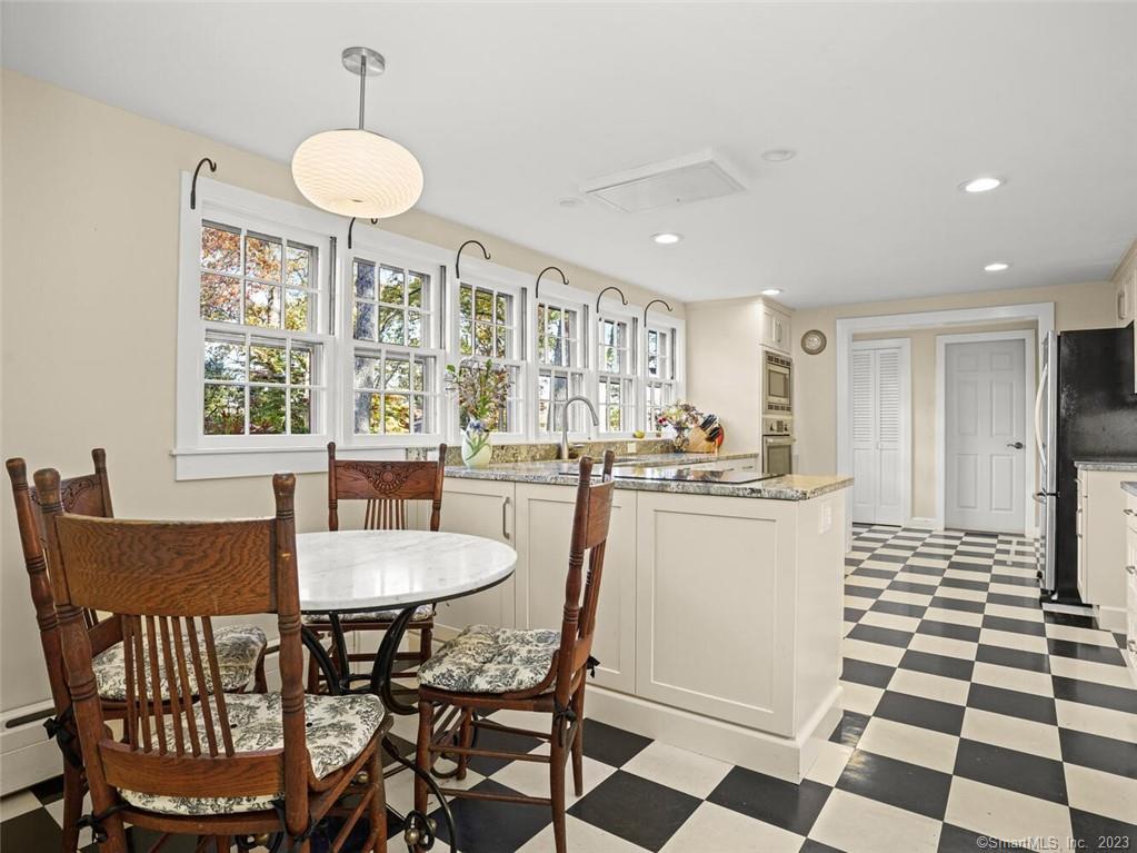 31 Laurel Road