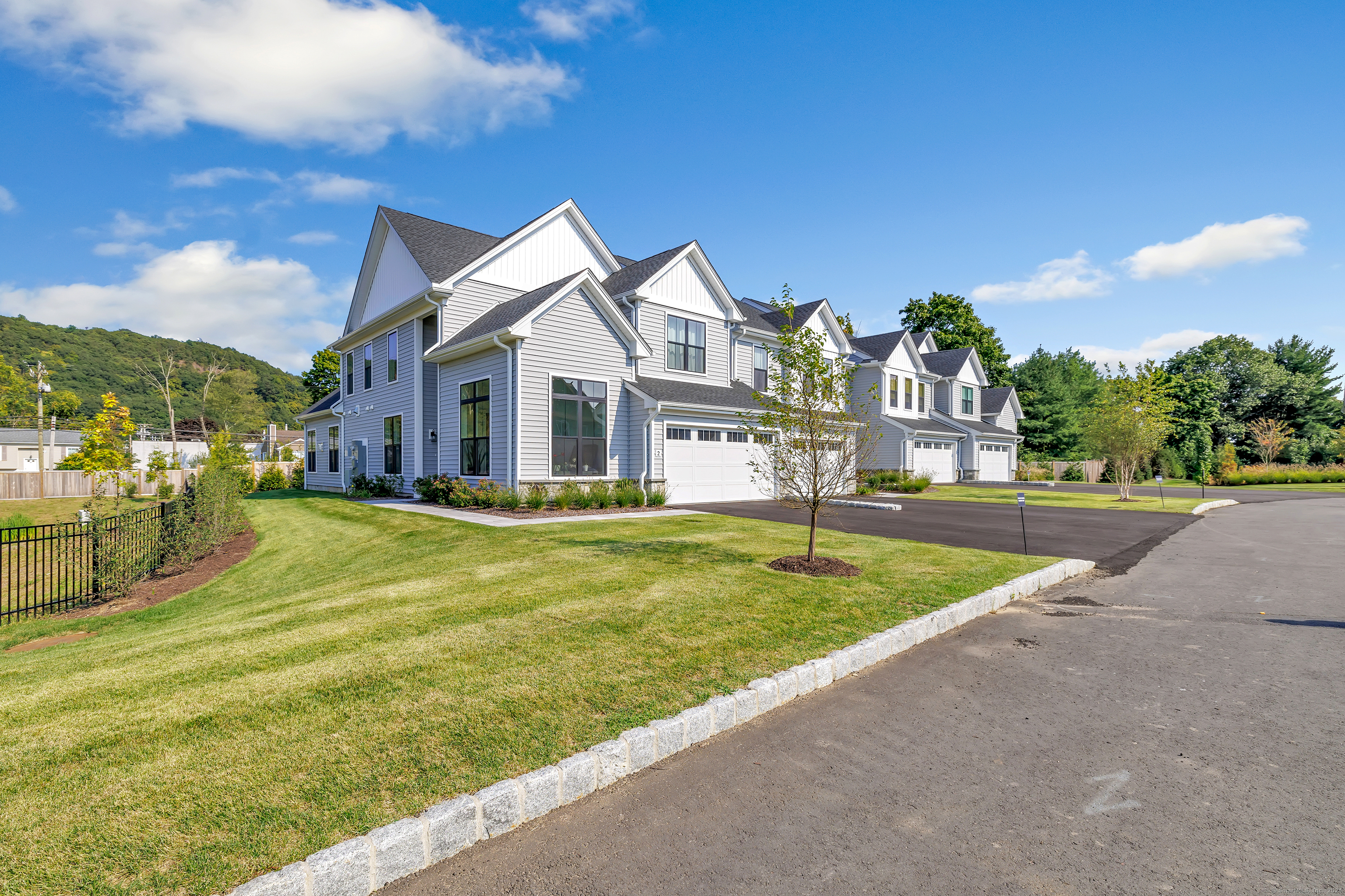 2 Hillcrest Drive 2