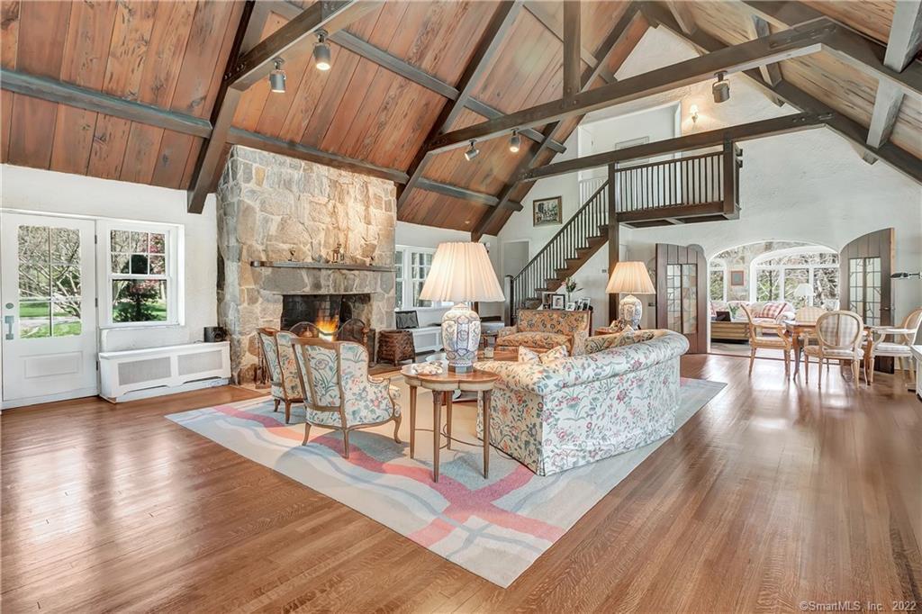 12 Iron Gate Hill