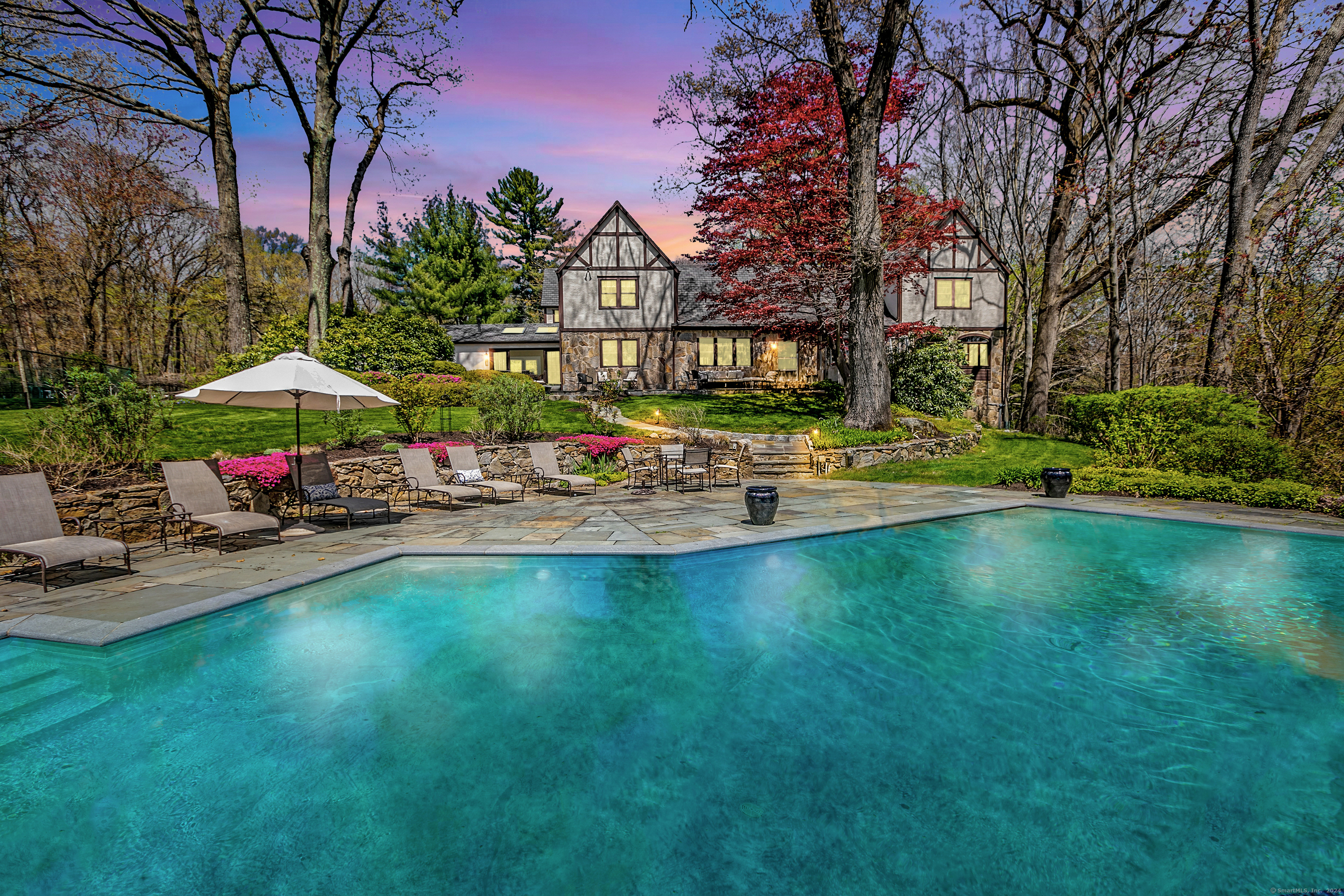 12 Iron Gate Hill