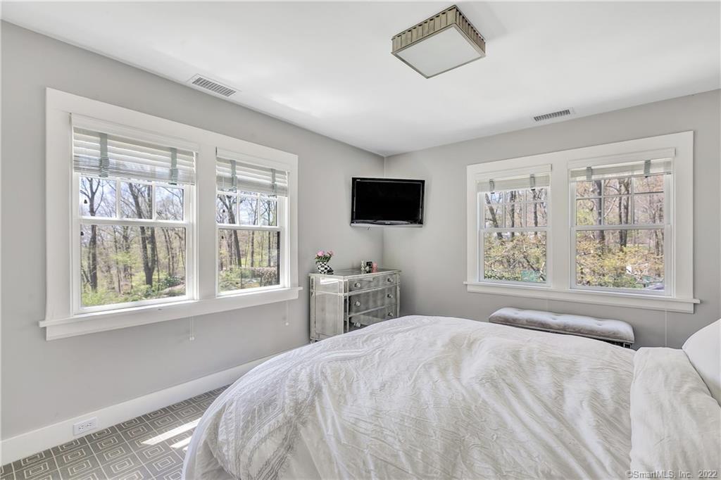 12 Iron Gate Hill
