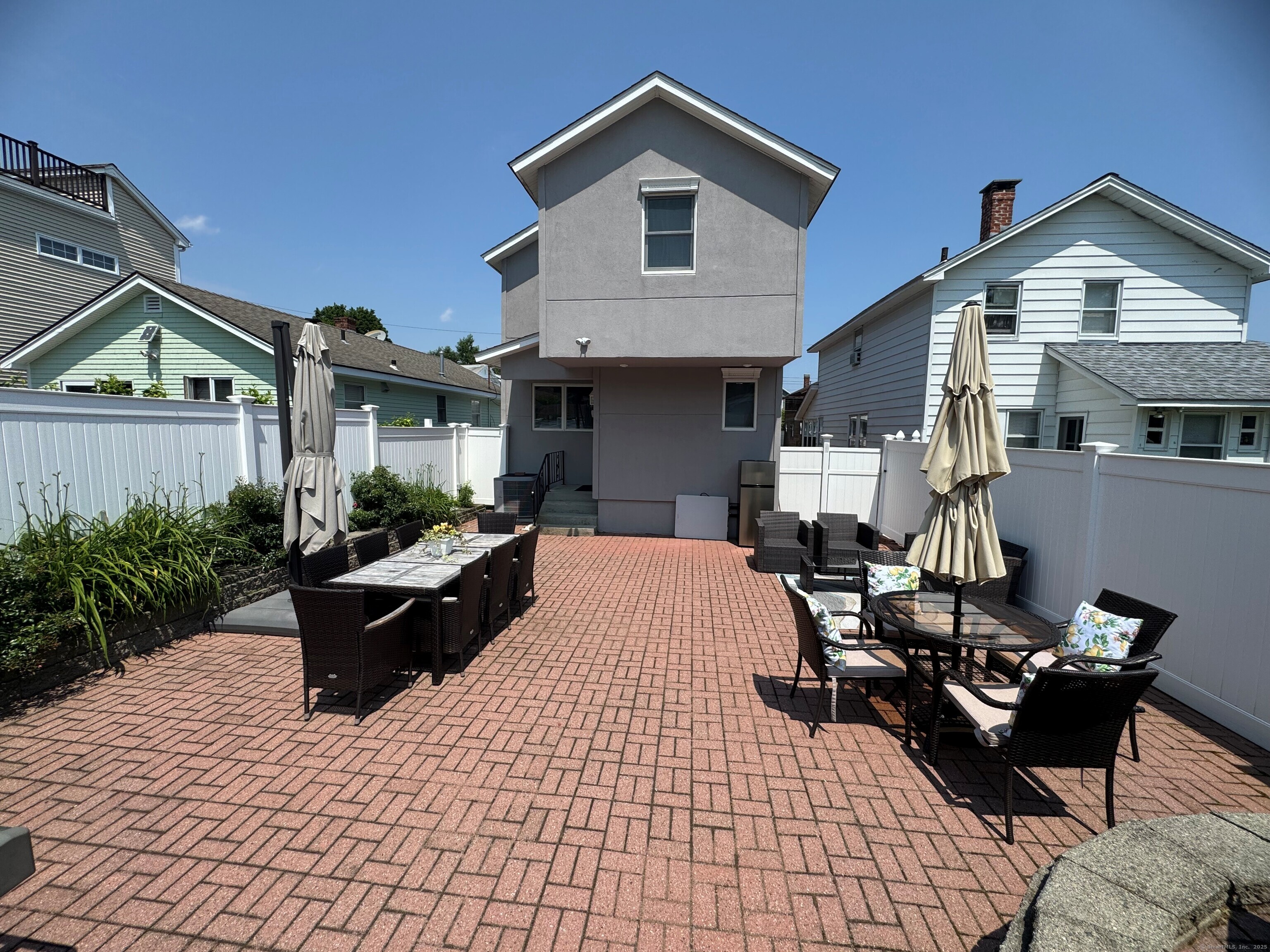 25 Milesfield Avenue