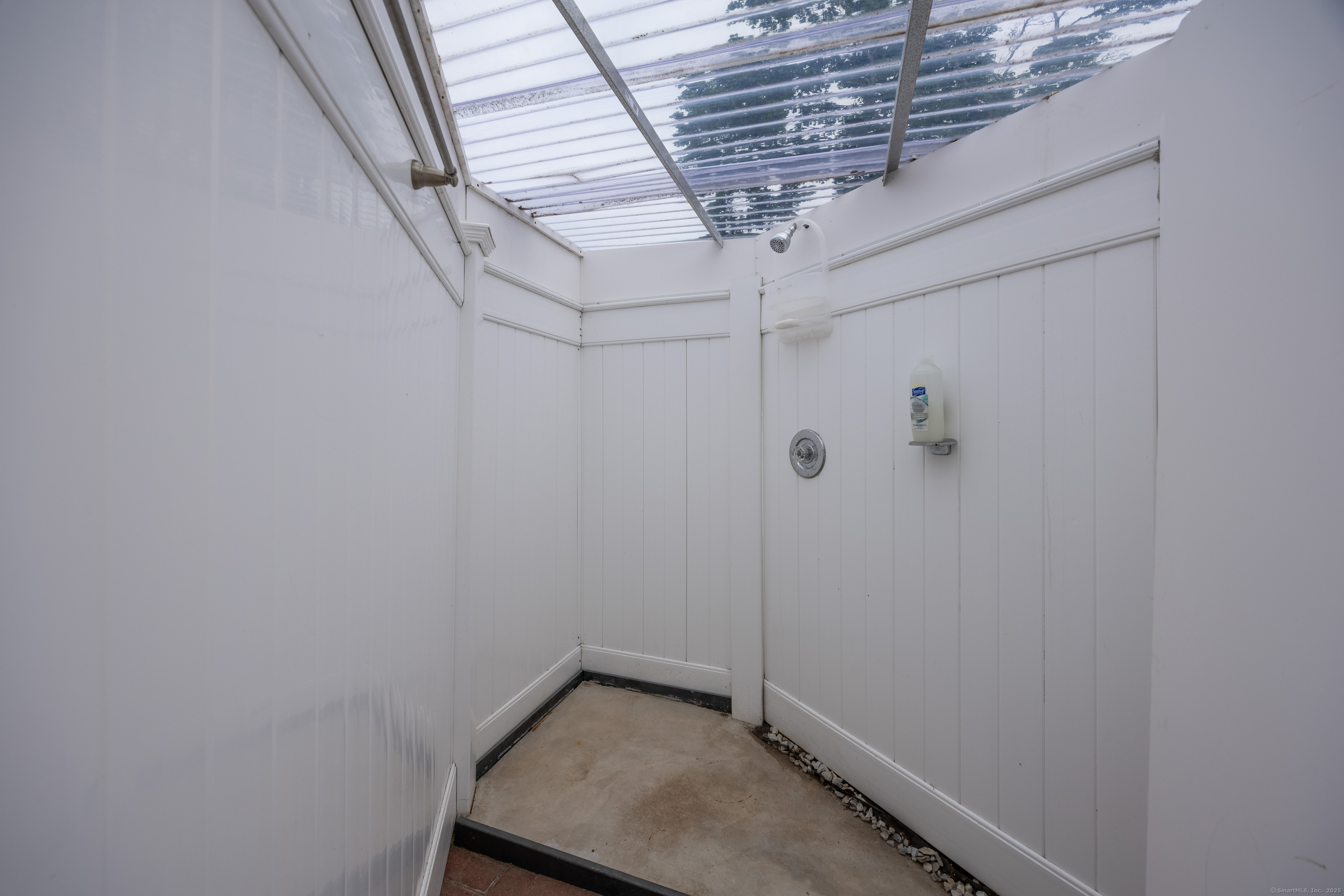 25 Milesfield Avenue