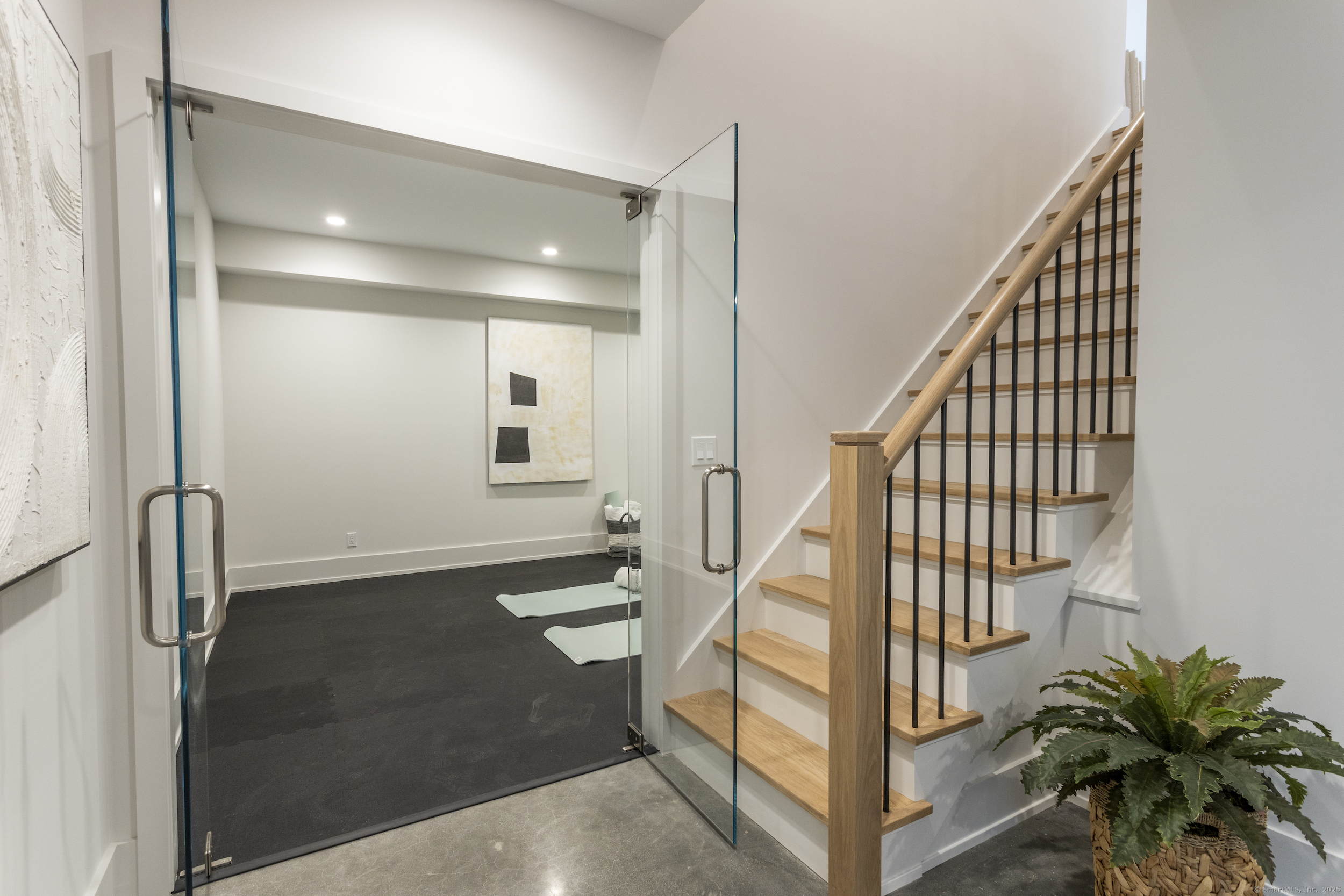 8 Fillow Street