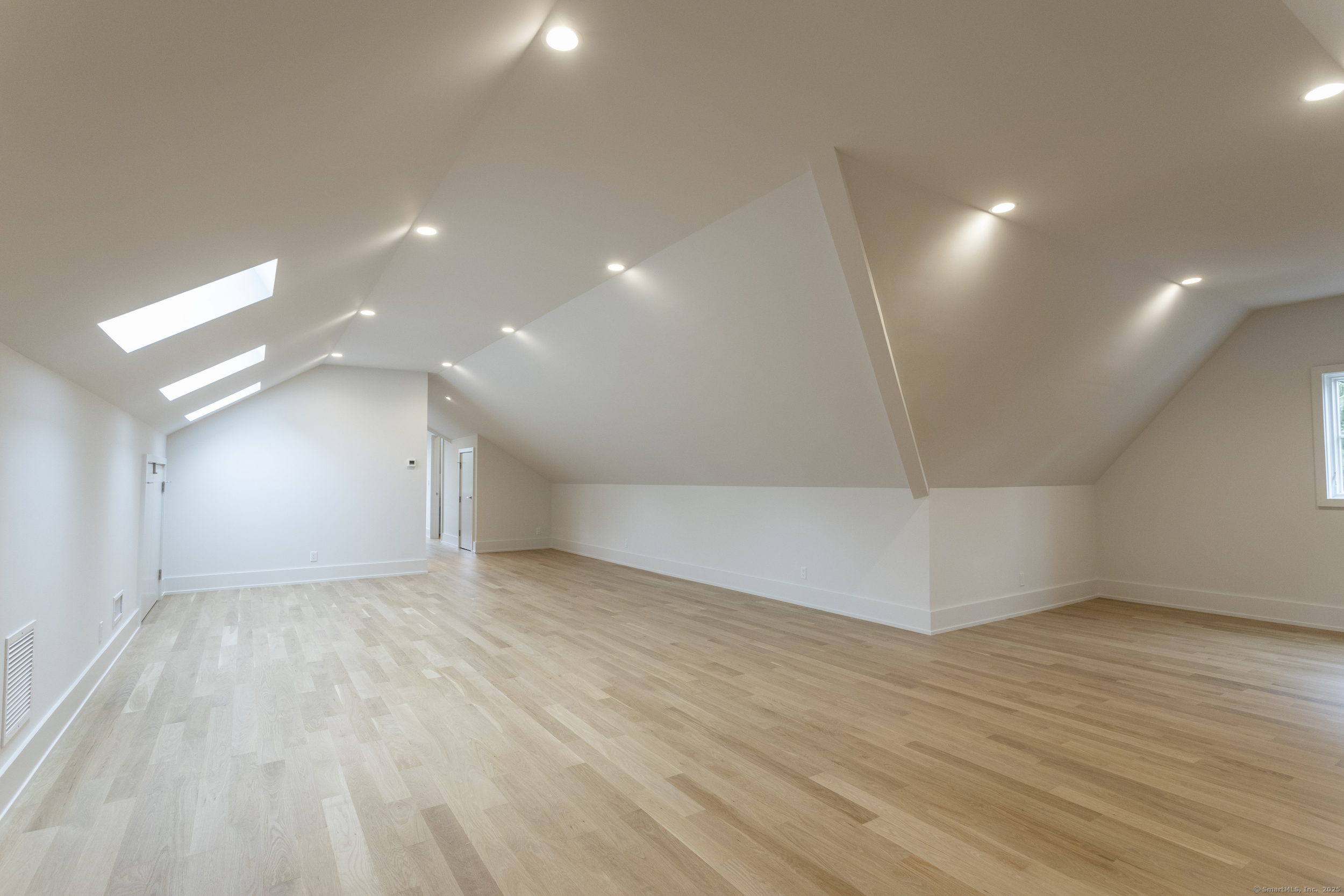 8 Fillow Street