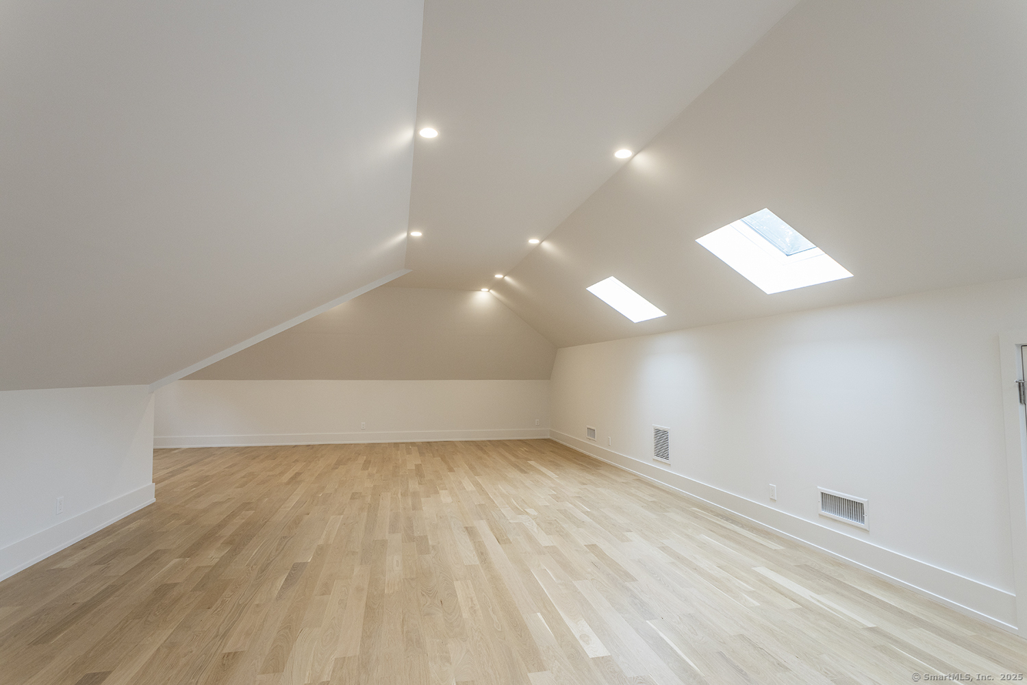 8 Fillow Street