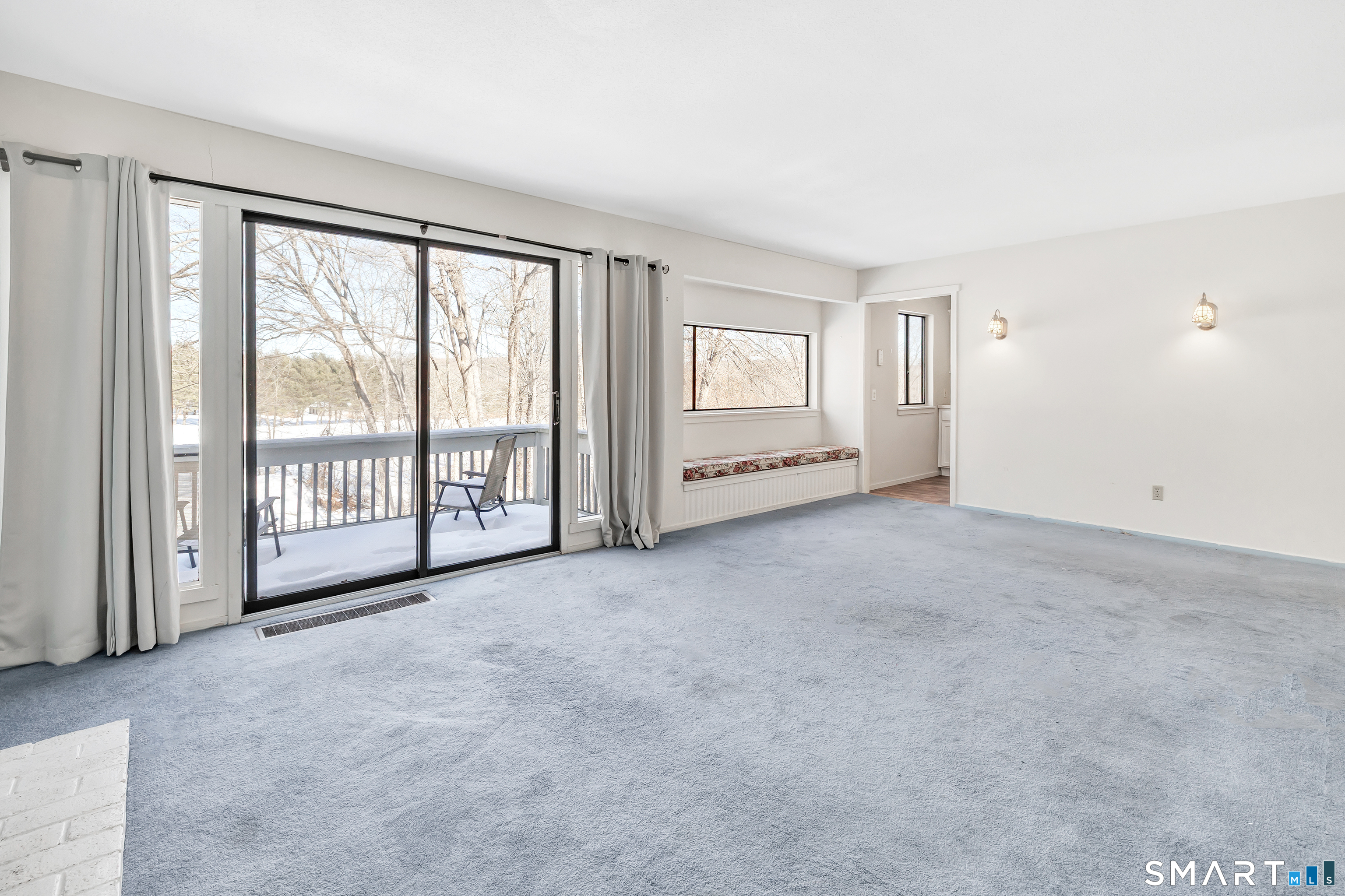 289 Heritage Village C