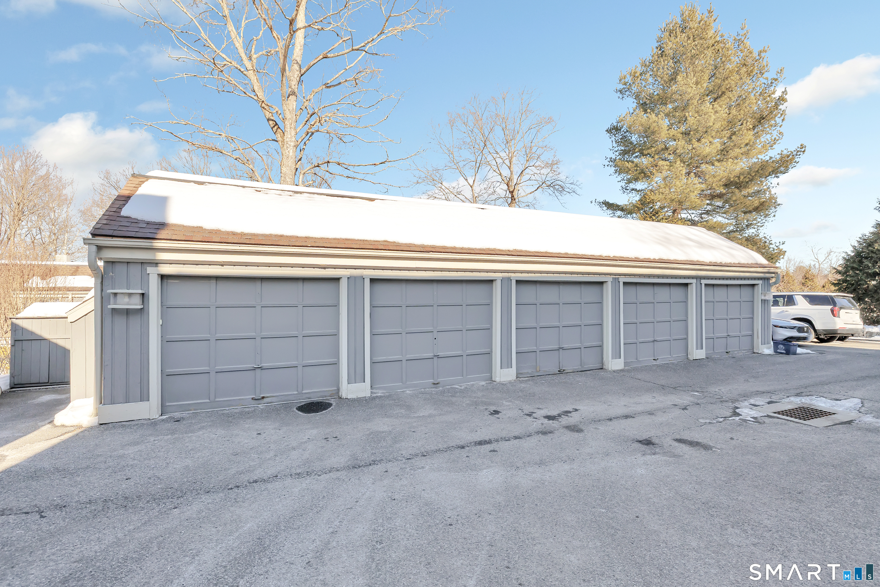 289 Heritage Village C