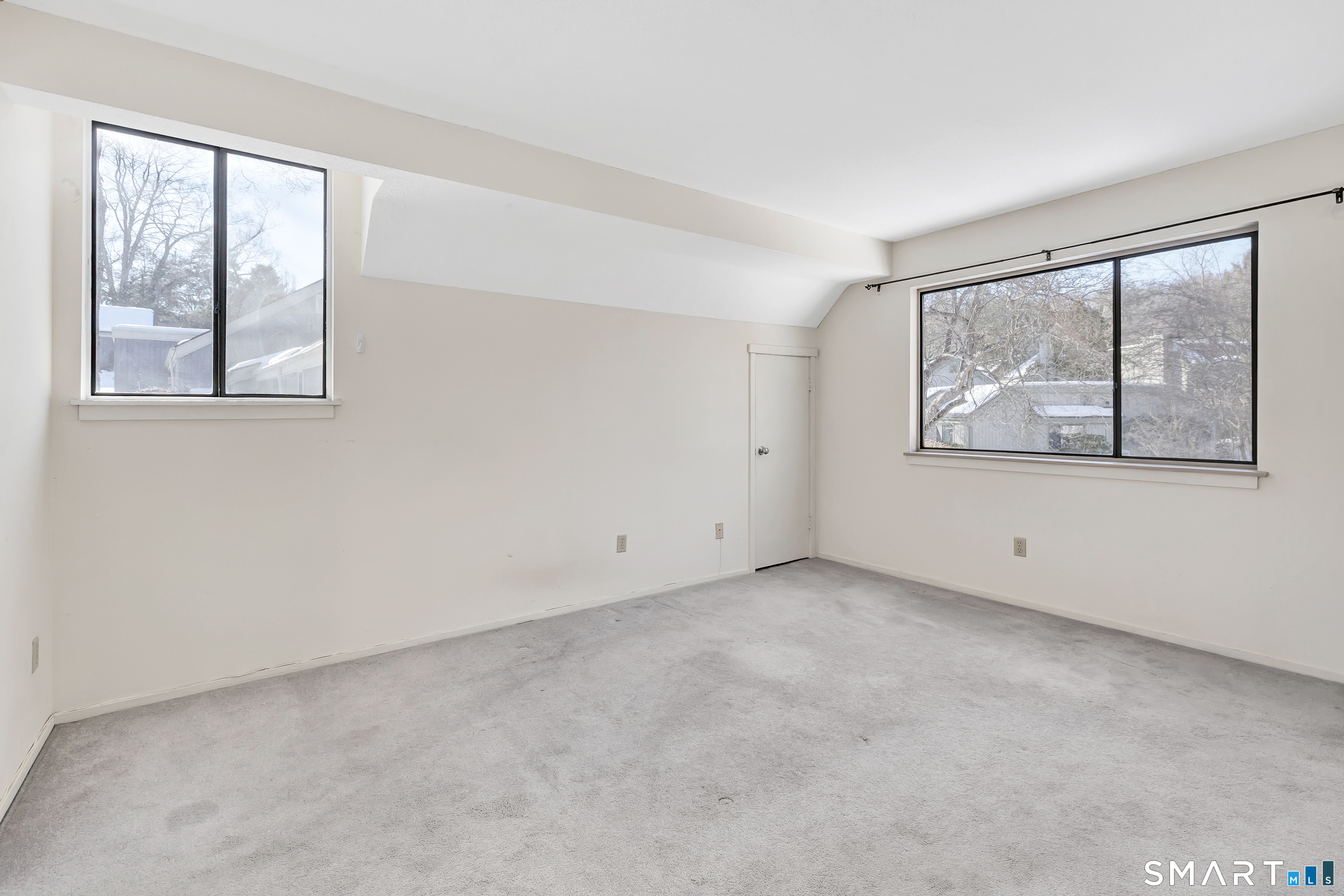 289 Heritage Village C