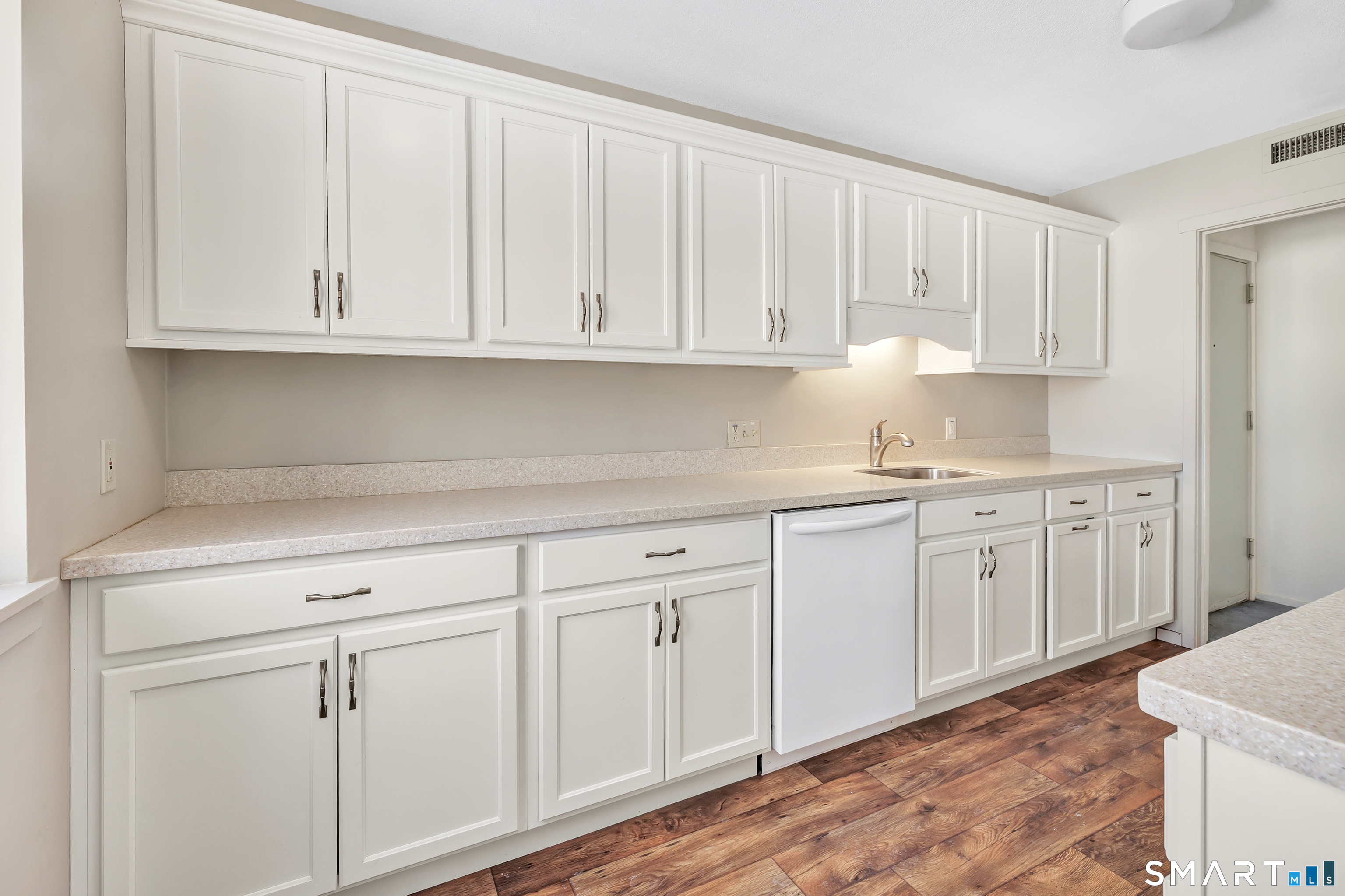 289 Heritage Village C