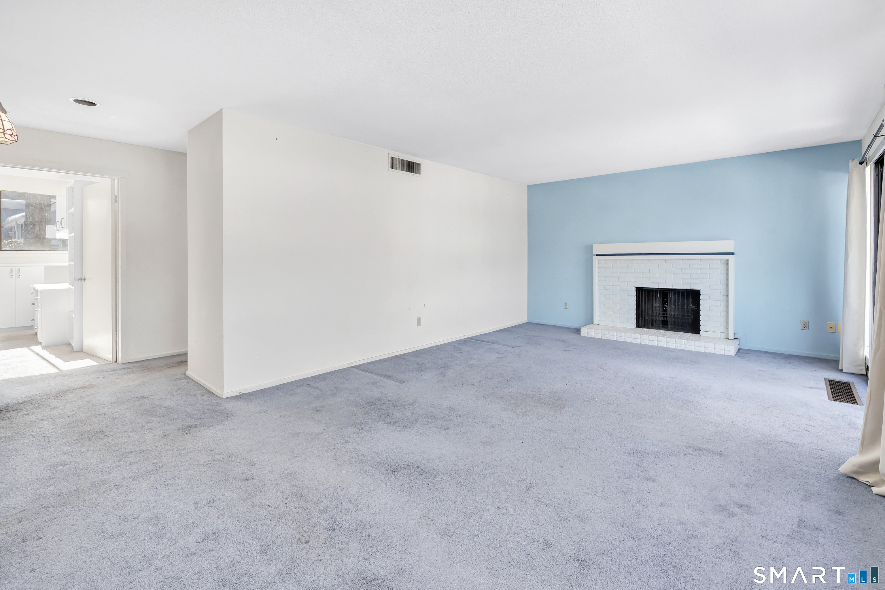 289 Heritage Village C