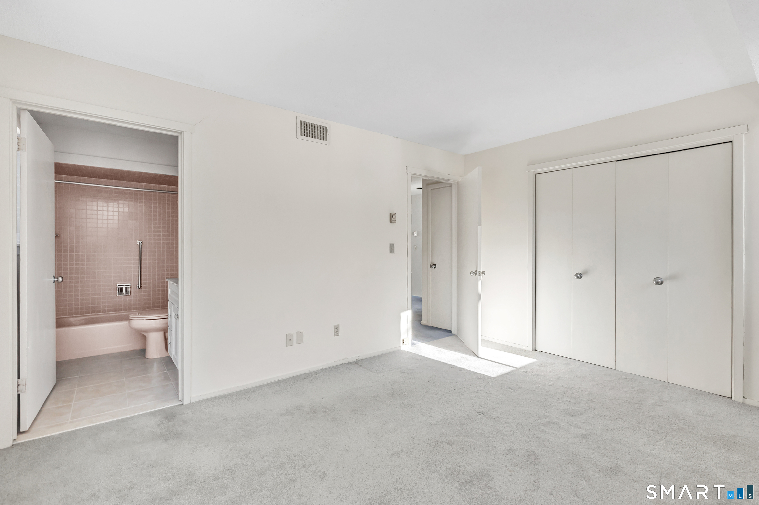 289 Heritage Village C