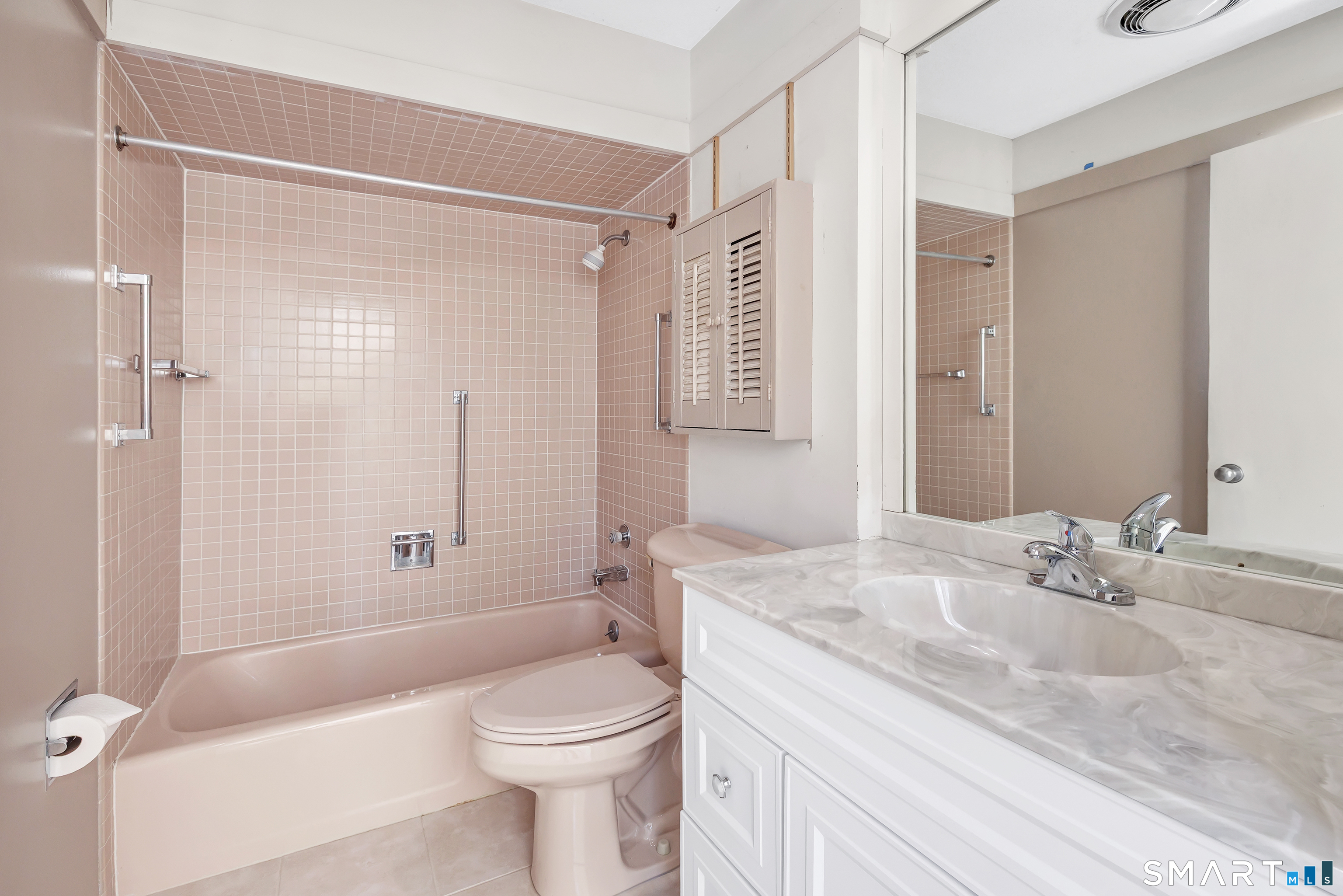 289 Heritage Village C