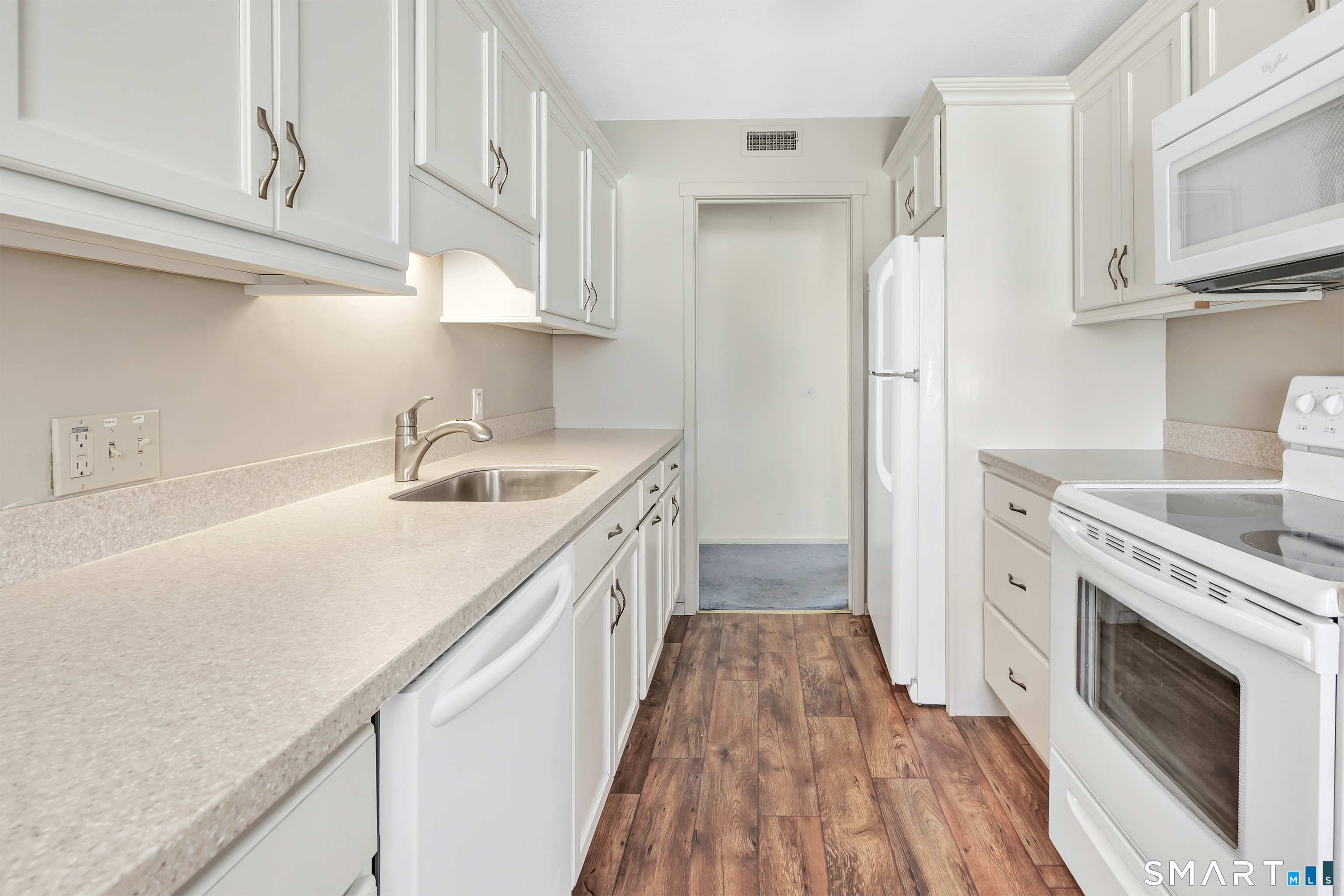 289 Heritage Village C