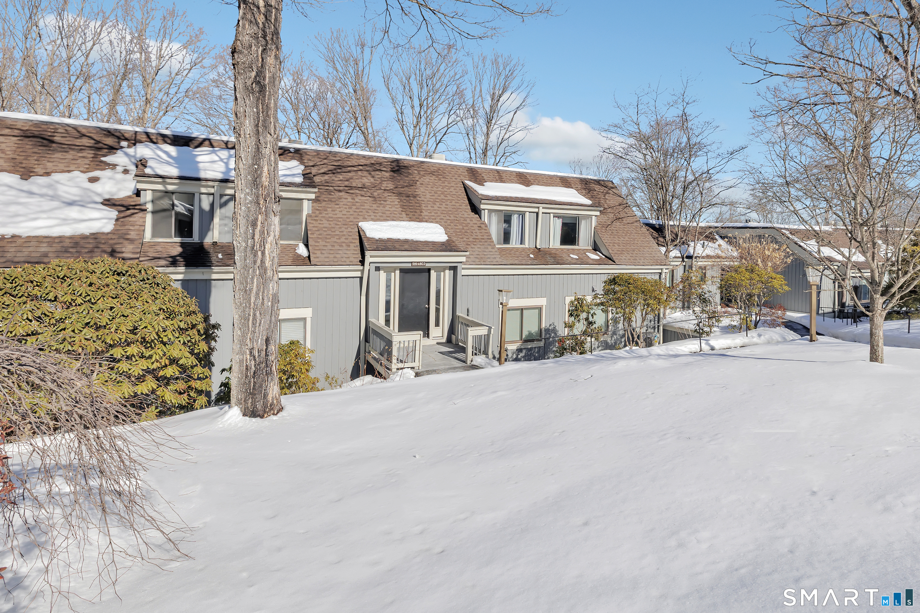 289 Heritage Village C