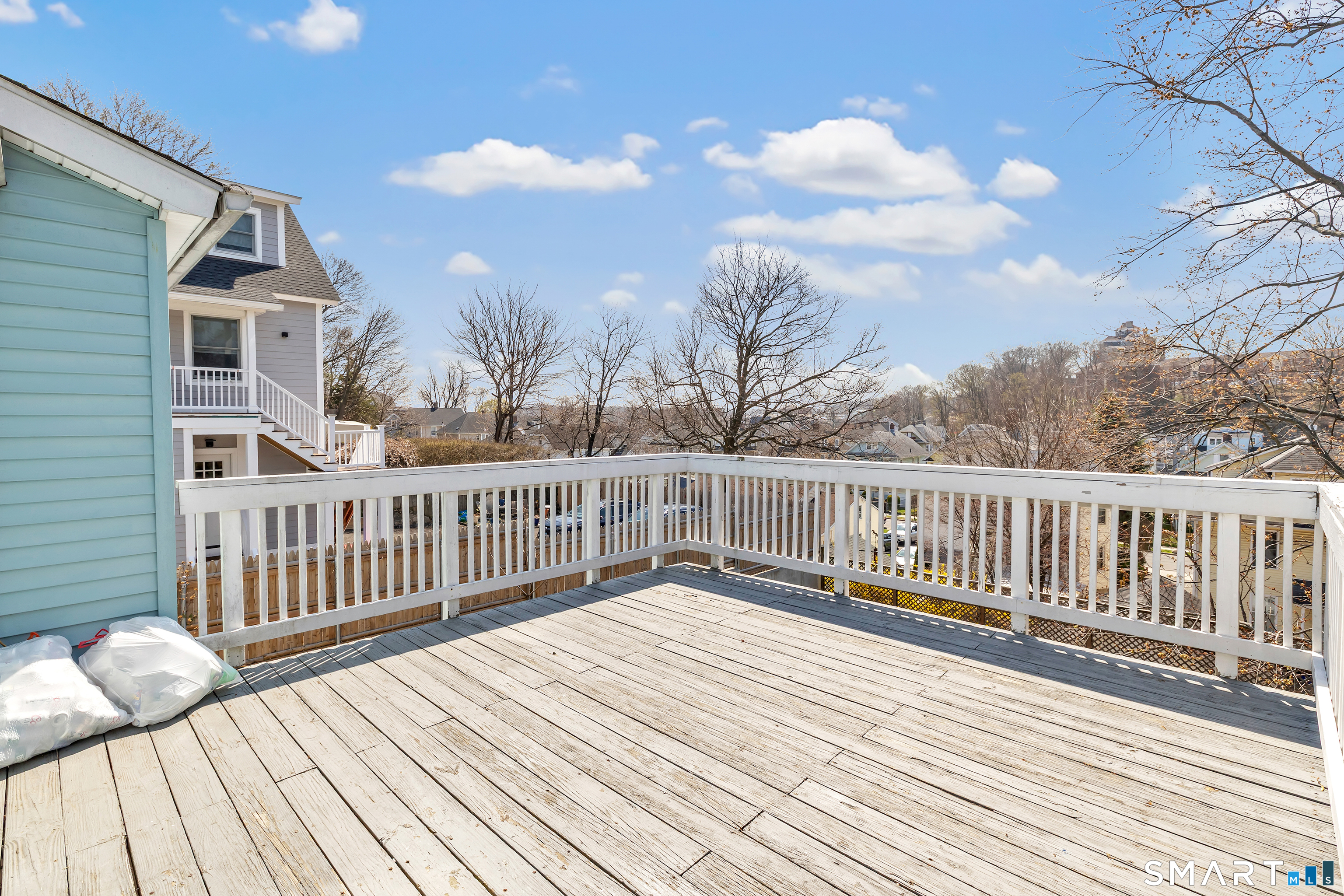 9 Quintard Avenue